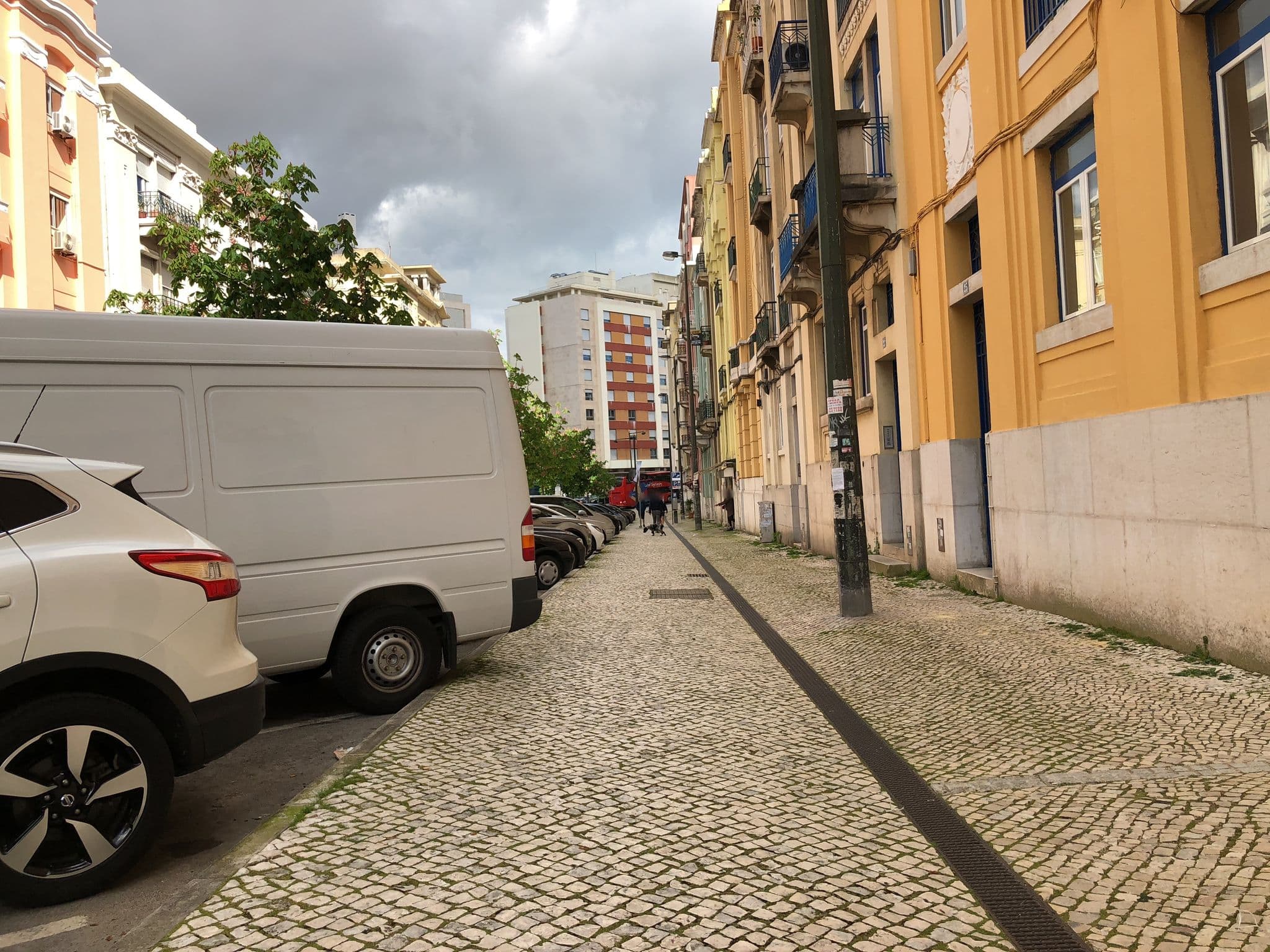 Street view near THEORYNOMAD AL CORTE INGLES, São Sebastião da Pedreira — © lorimar (CC BY-SA · Mapillary)