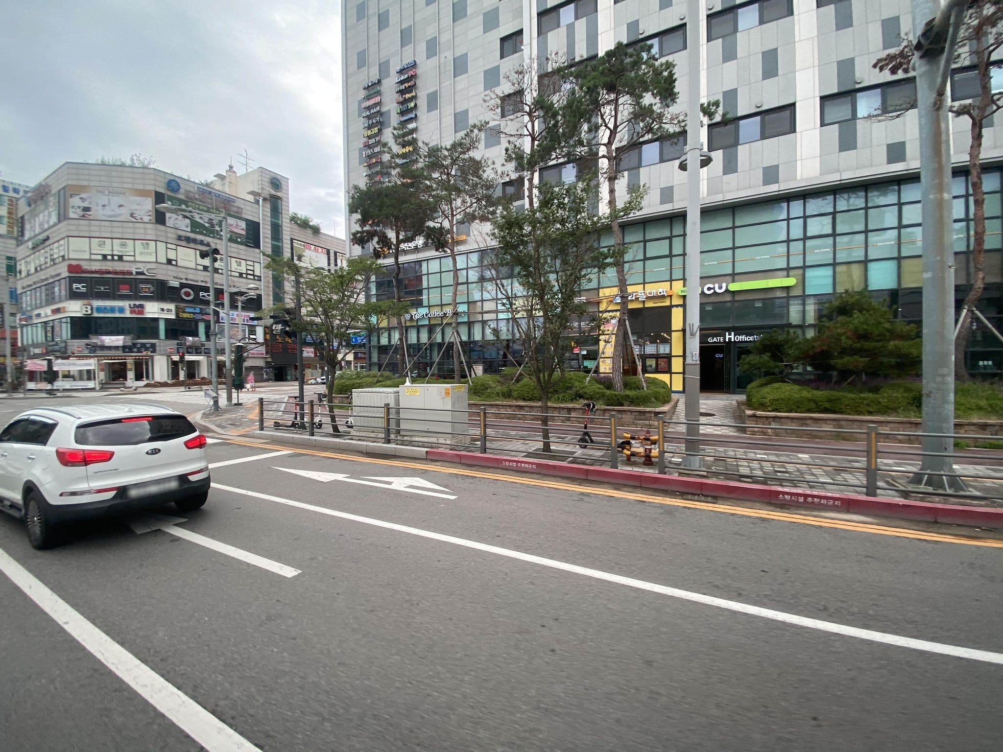 Street view near Days Hotel & Suites Incheon Airport, Incheon — © arturoae (CC BY-SA · Mapillary)