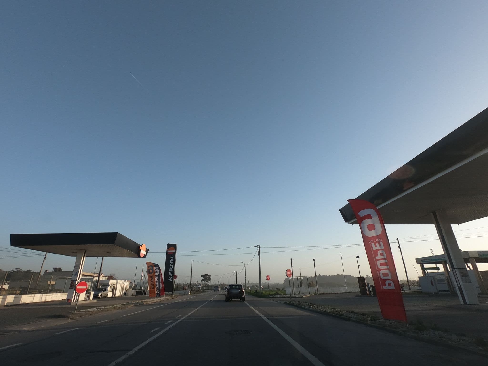 Street view near Marinhas Bed & Breakfast, Marinhas — © countzero5 (CC BY-SA · Mapillary)