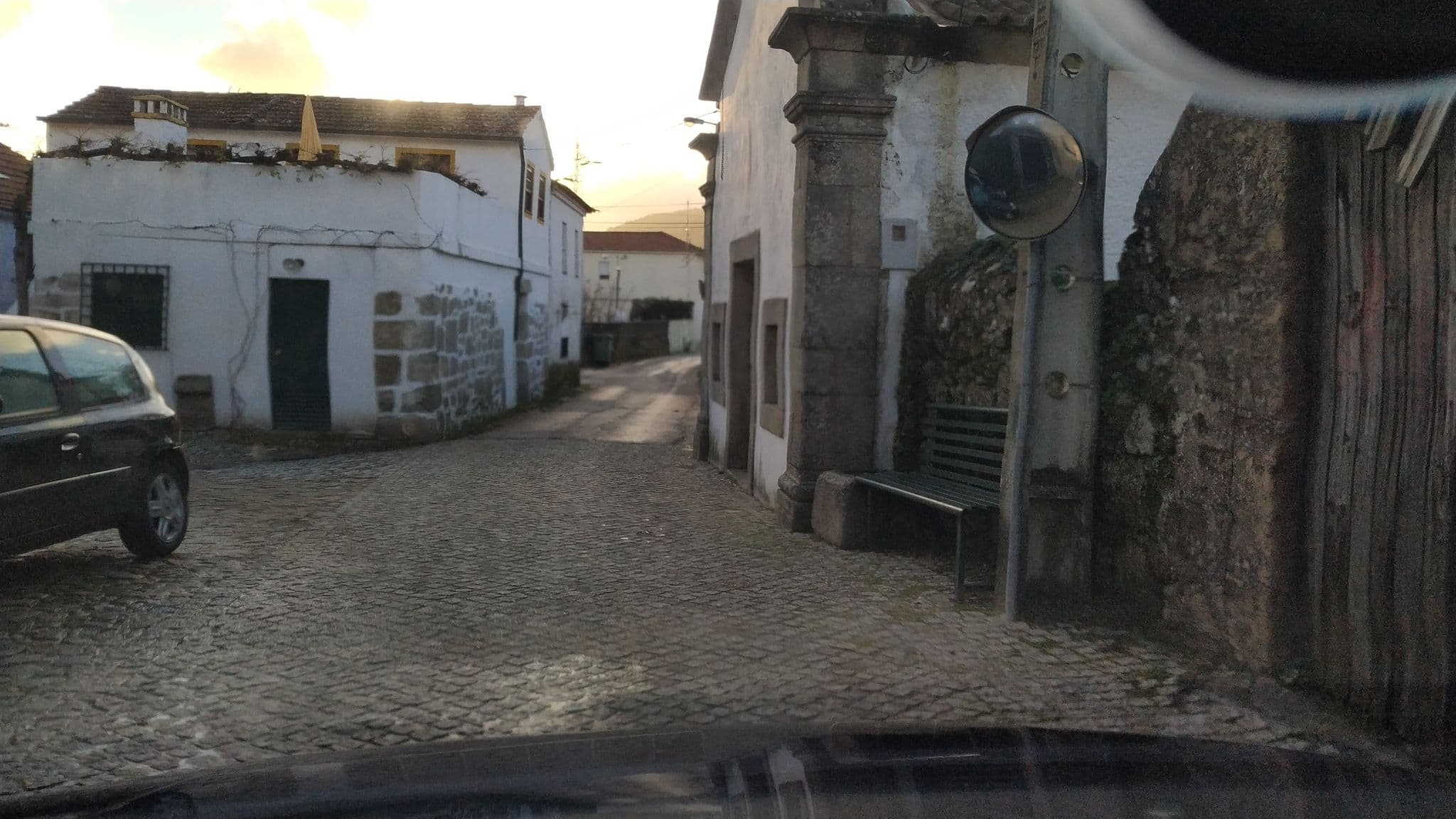 Street view near Quinta da Cumieira, Vila Real — © tomaspinho10 (CC BY-SA · Mapillary)