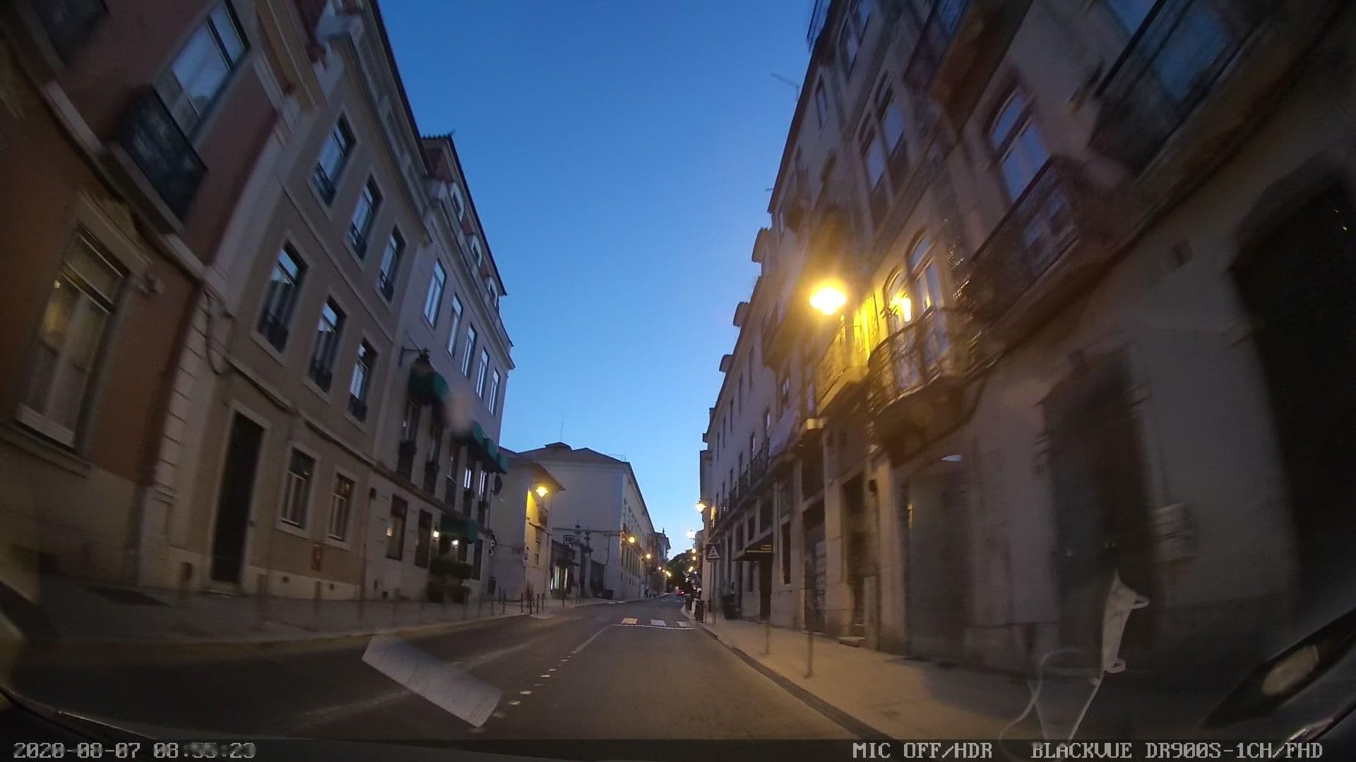 Street view near As Janelas Verdes, Santos-o-Velho — © filipegraciosa (CC BY-SA · Mapillary)