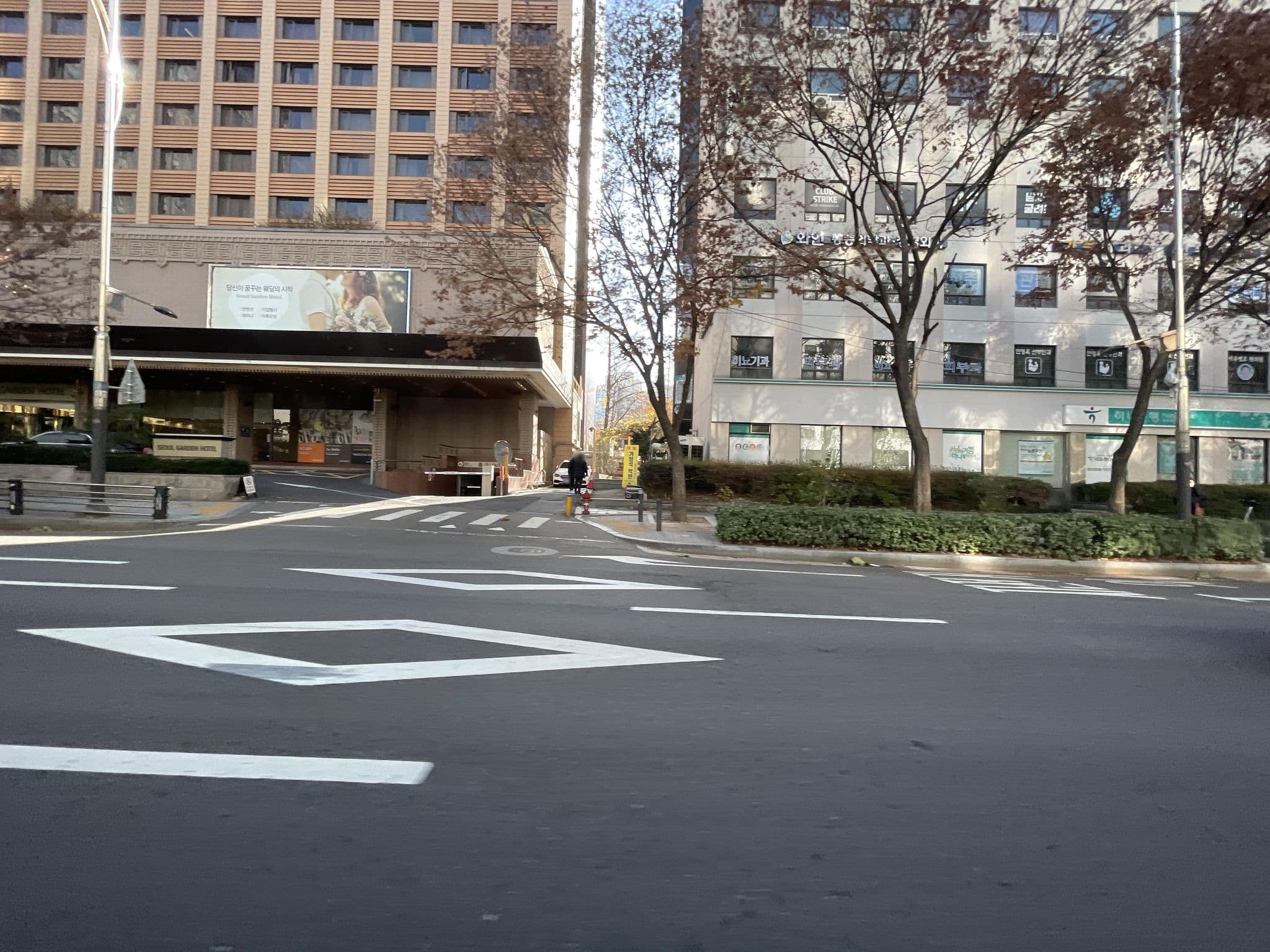 Street view near Room 1588, Yongsan-dong — © filipb (CC BY-SA · Mapillary)