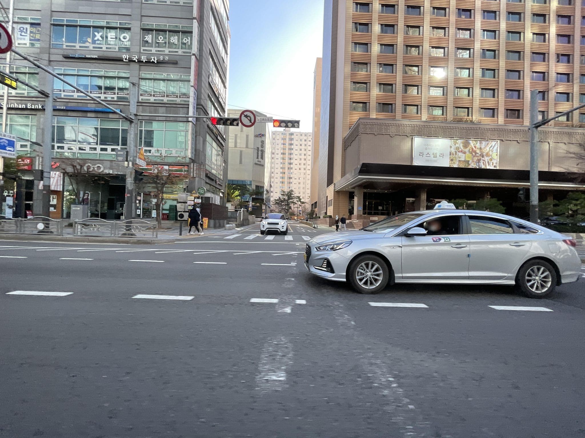 Street view near Room 1467, Yongsan-dong — © filipb (CC BY-SA · Mapillary)