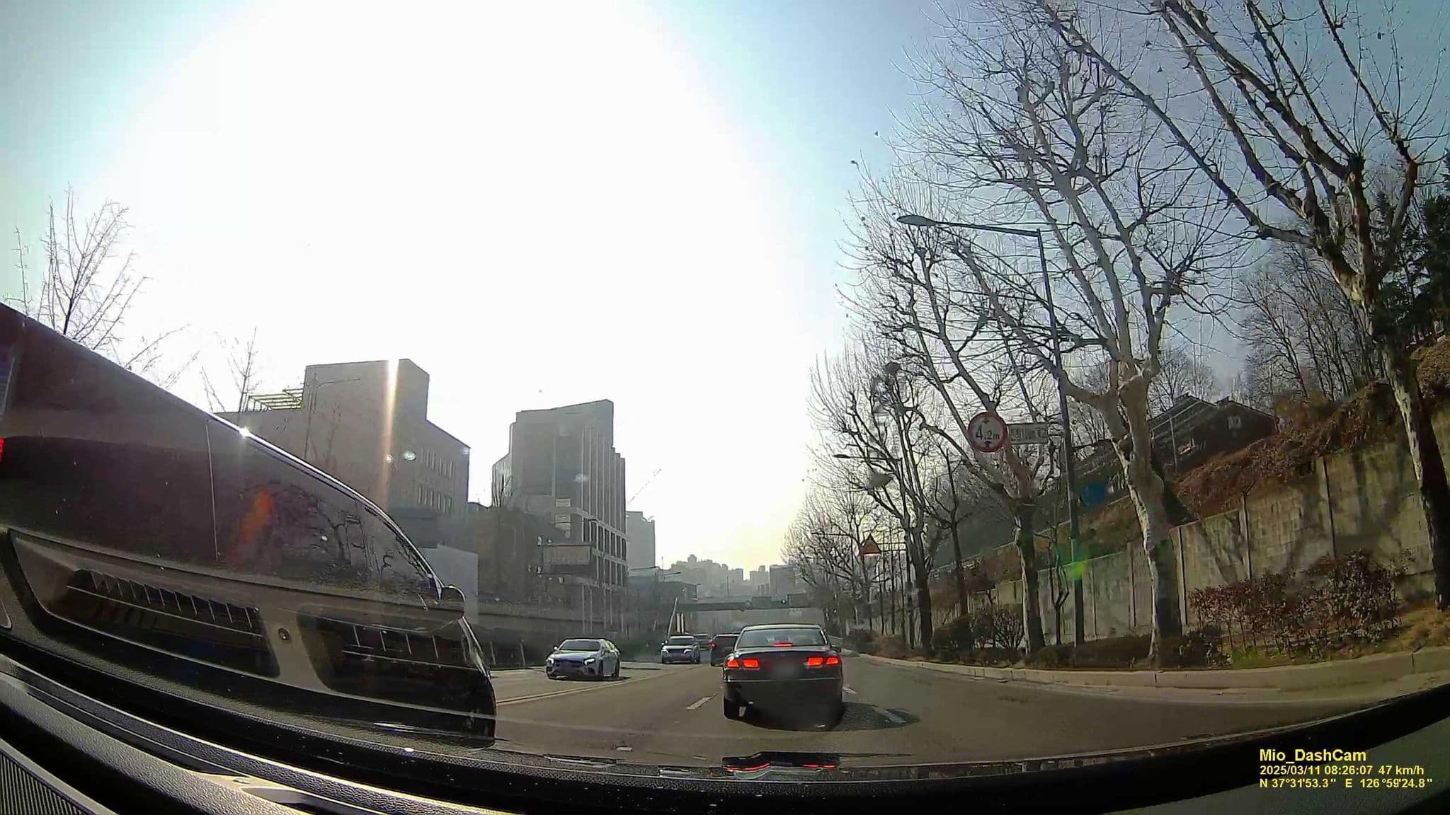 Street view near 크라운 호텔 이태원, Yongsan-dong — © hcyen (CC BY-SA · Mapillary)