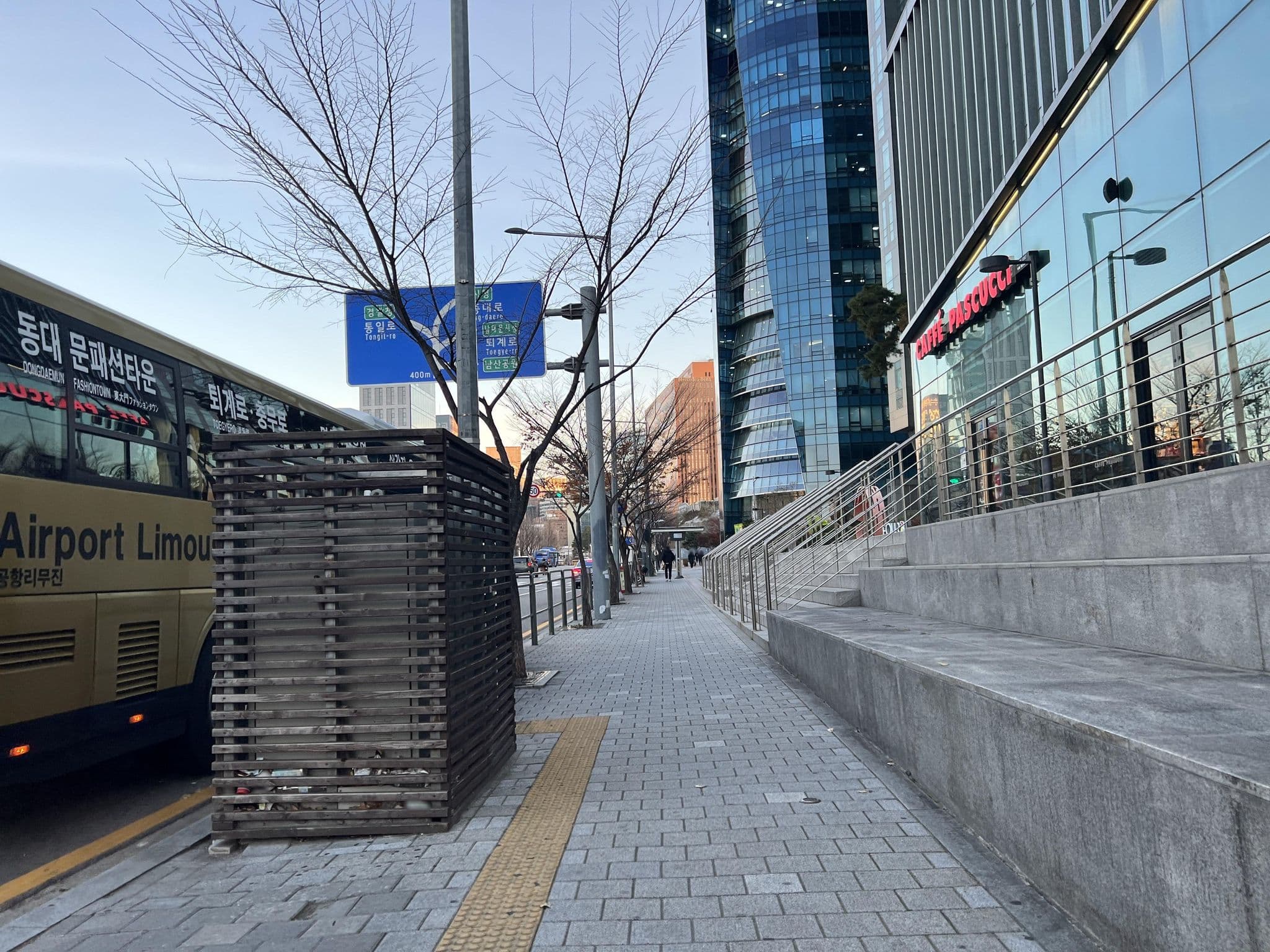 Street view near Guesthouse and You, Yongsan-dong — © shogohirasawa (CC BY-SA · Mapillary)