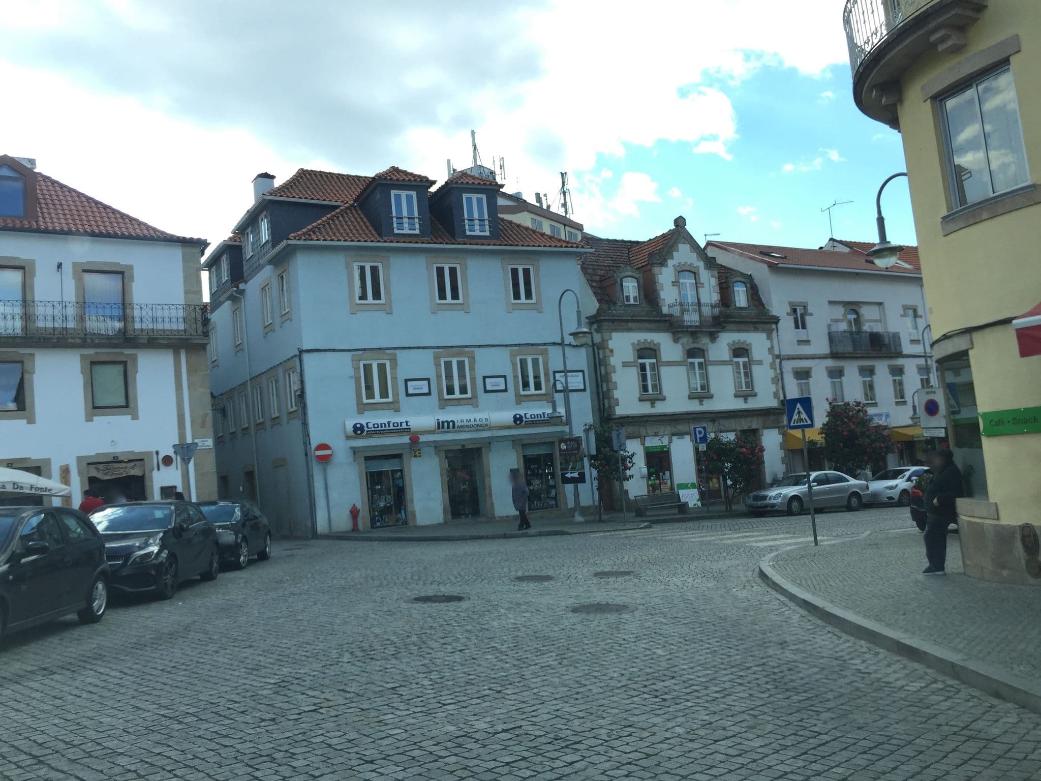 Street view near AL., Seia — © ptmap (CC BY-SA · Mapillary)