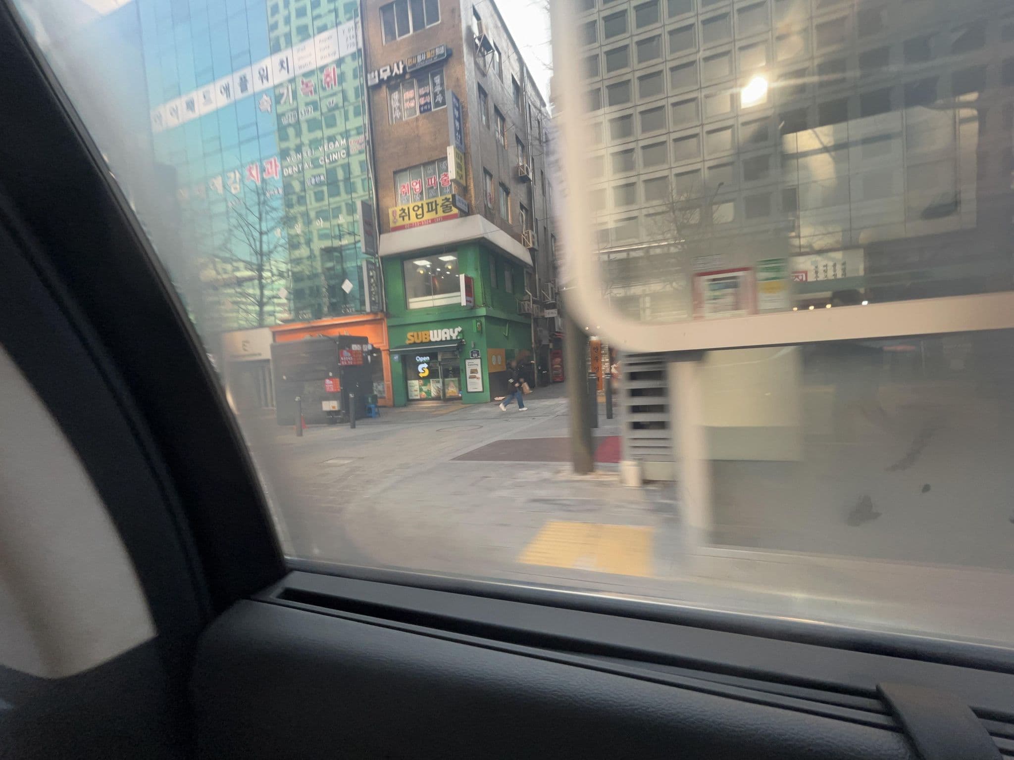Street view near 호텔통 명동, Seoul — © AmarTT (CC BY-SA · Mapillary)