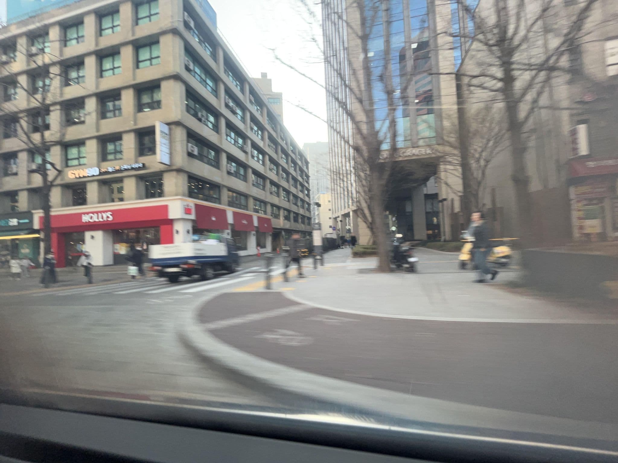 Street view near 퍼스트스테이호텔 이글, Seoul — © AmarTT (CC BY-SA · Mapillary)
