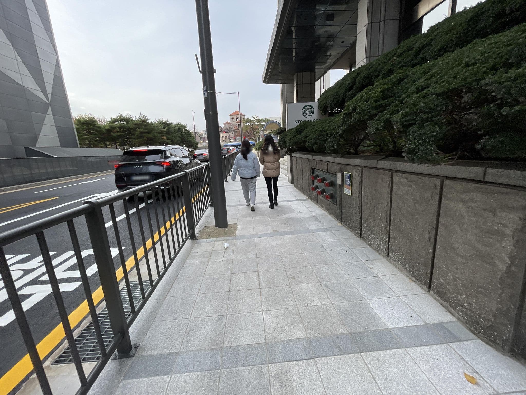 Street view near ニュー国際ホテル, Seoul — © filipb (CC BY-SA · Mapillary)