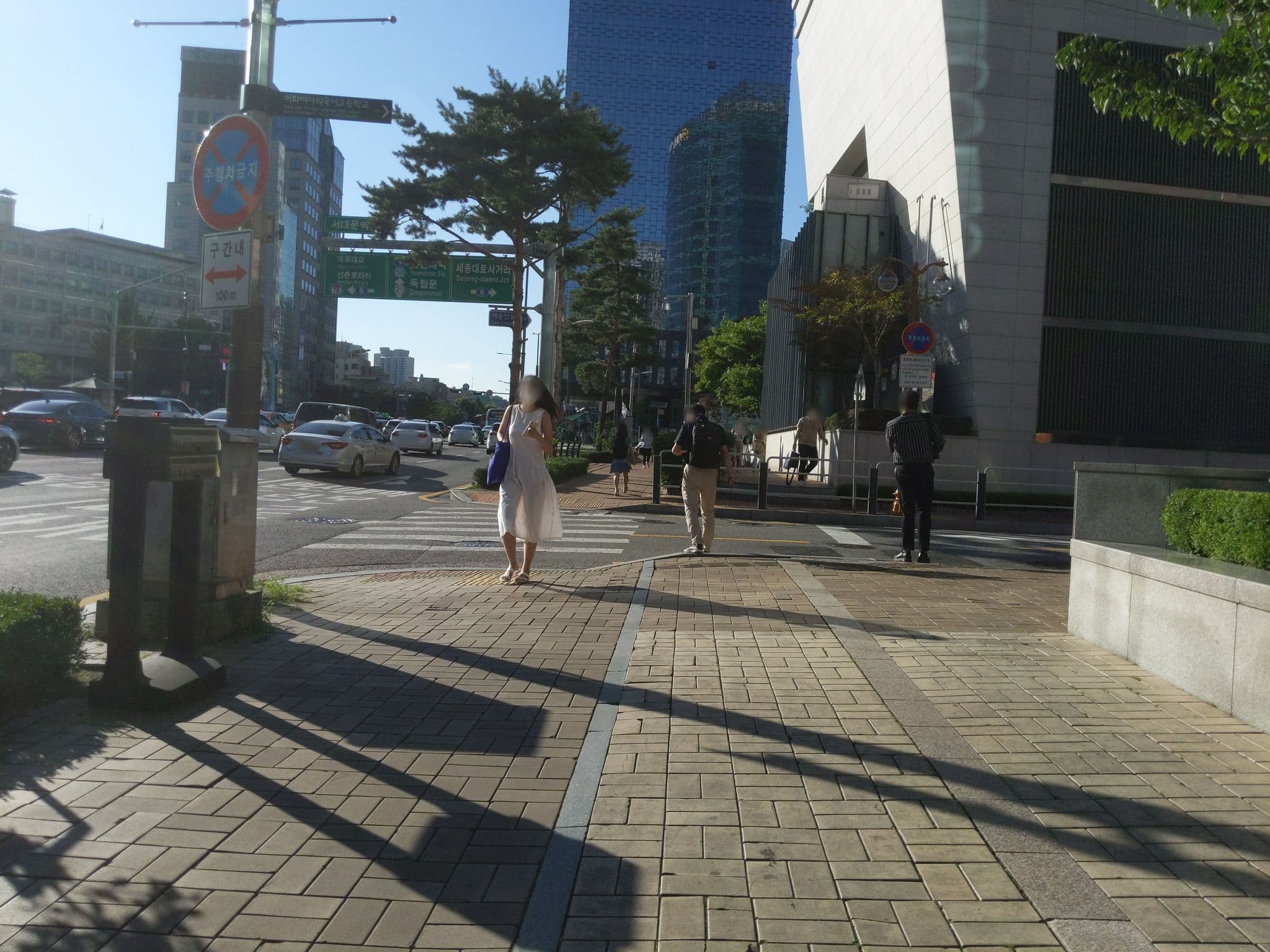 Street view near 바비엥 스위트 II 서비스 레지던스, Seoul — © velaia (CC BY-SA · Mapillary)