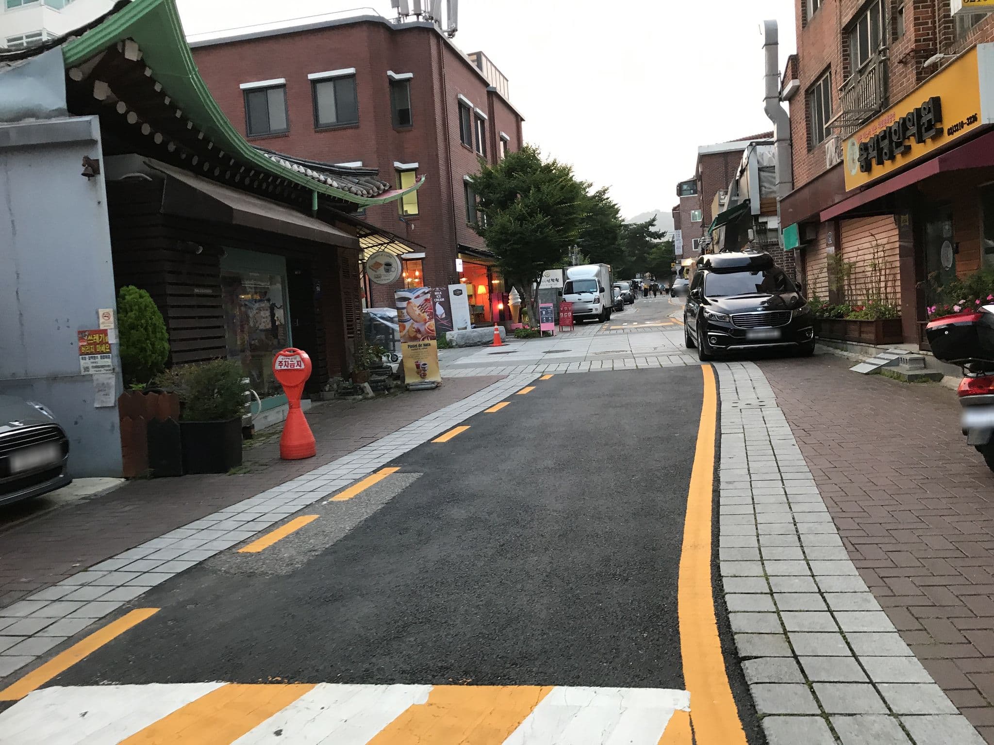 Street view near 무월관, Seoul — © kilburn (CC BY-SA · Mapillary)