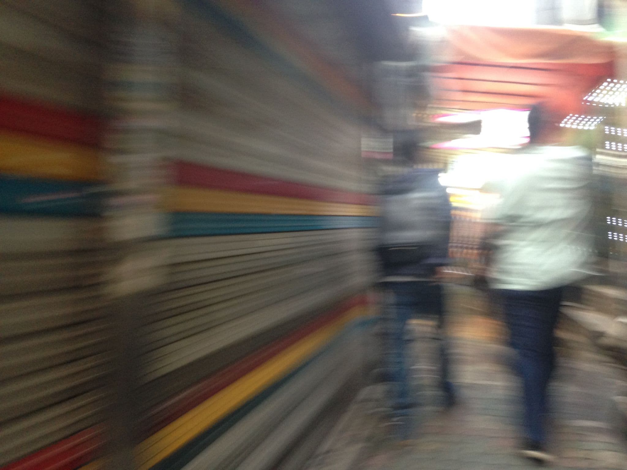 Street view near mini hotel Hong, Seoul — © scangiano (CC BY-SA · Mapillary)