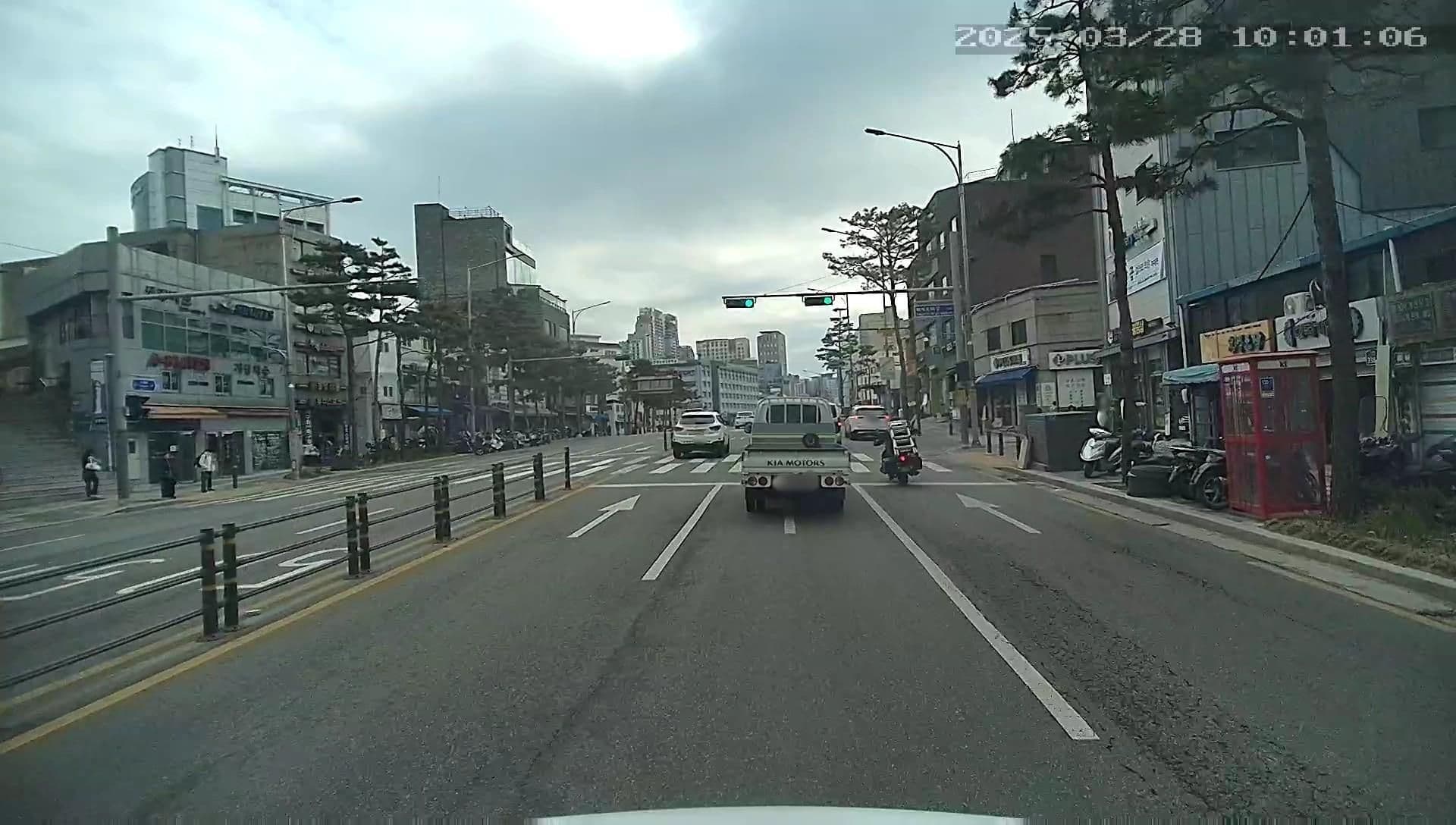 Street view near ibis budget Ambassador Seoul Dongdaemun, Seoul — © motov (CC BY-SA · Mapillary)