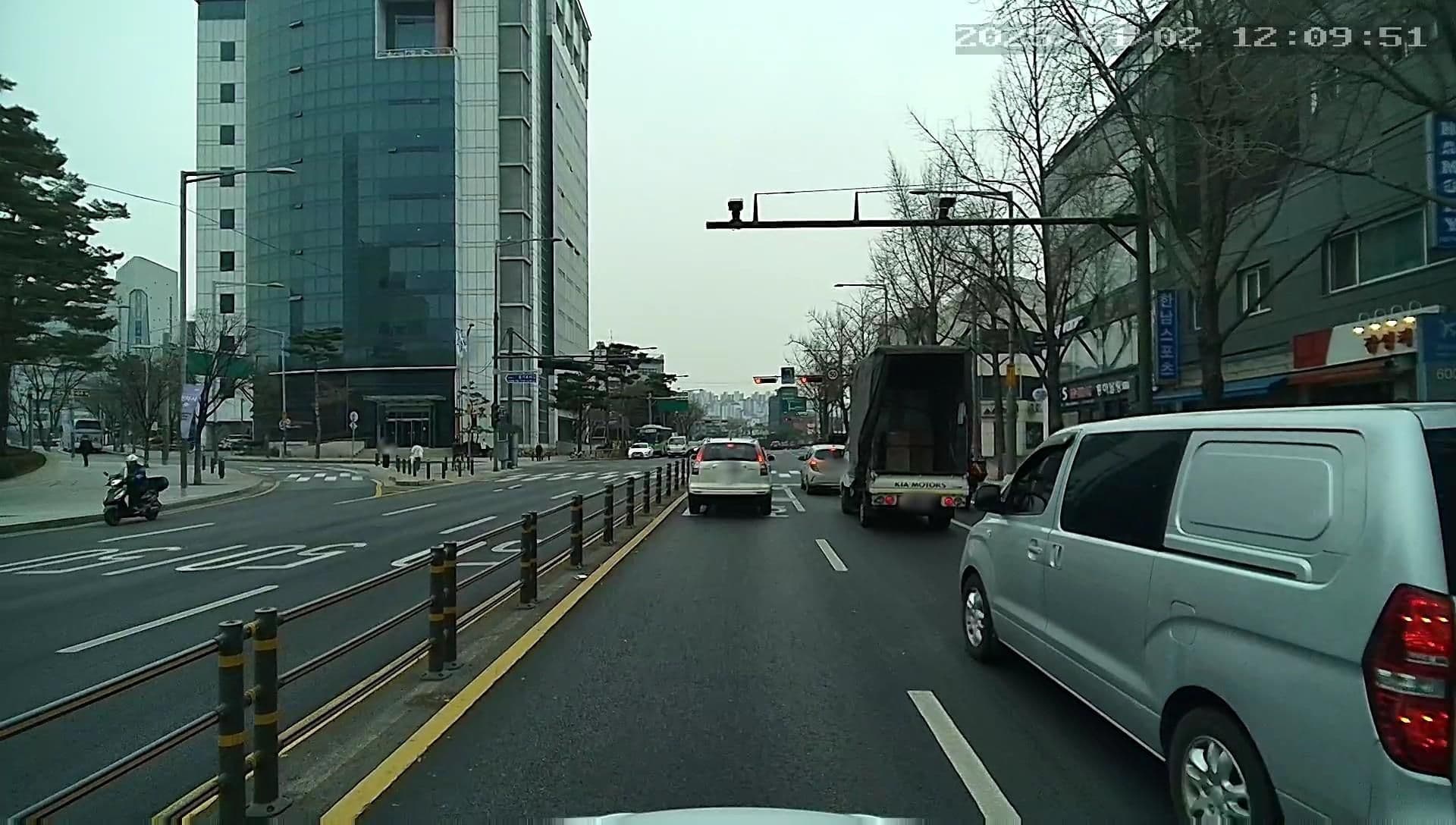 Street view near 에이블 게스트 하우스 동대문 (Able Guesthouse Dongdaemun), Seoul — © motov (CC BY-SA · Mapillary)