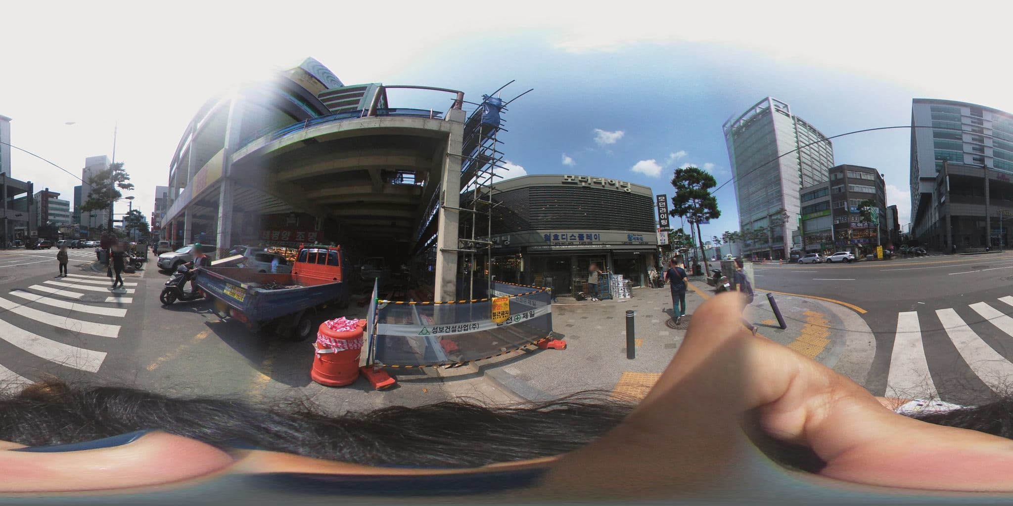 Street view near PJ Hotel Level 8, Seoul — © scangiano (CC BY-SA · Mapillary)