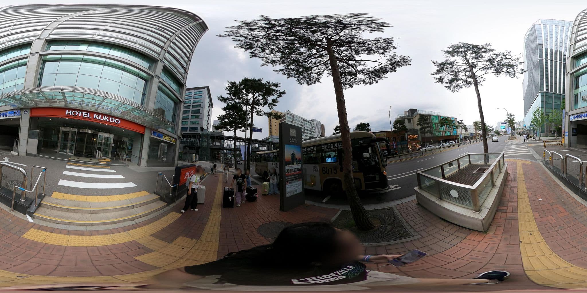 Street view near Bestwestern Premier Kukdo, Seoul — © lisbethw1130 (CC BY-SA · Mapillary)