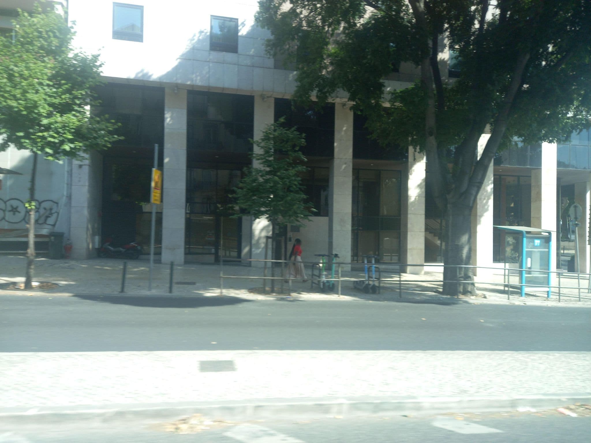 Street view near Hotel Marquês de Pombal, Lisbon — © danielagos12 (CC BY-SA · Mapillary)