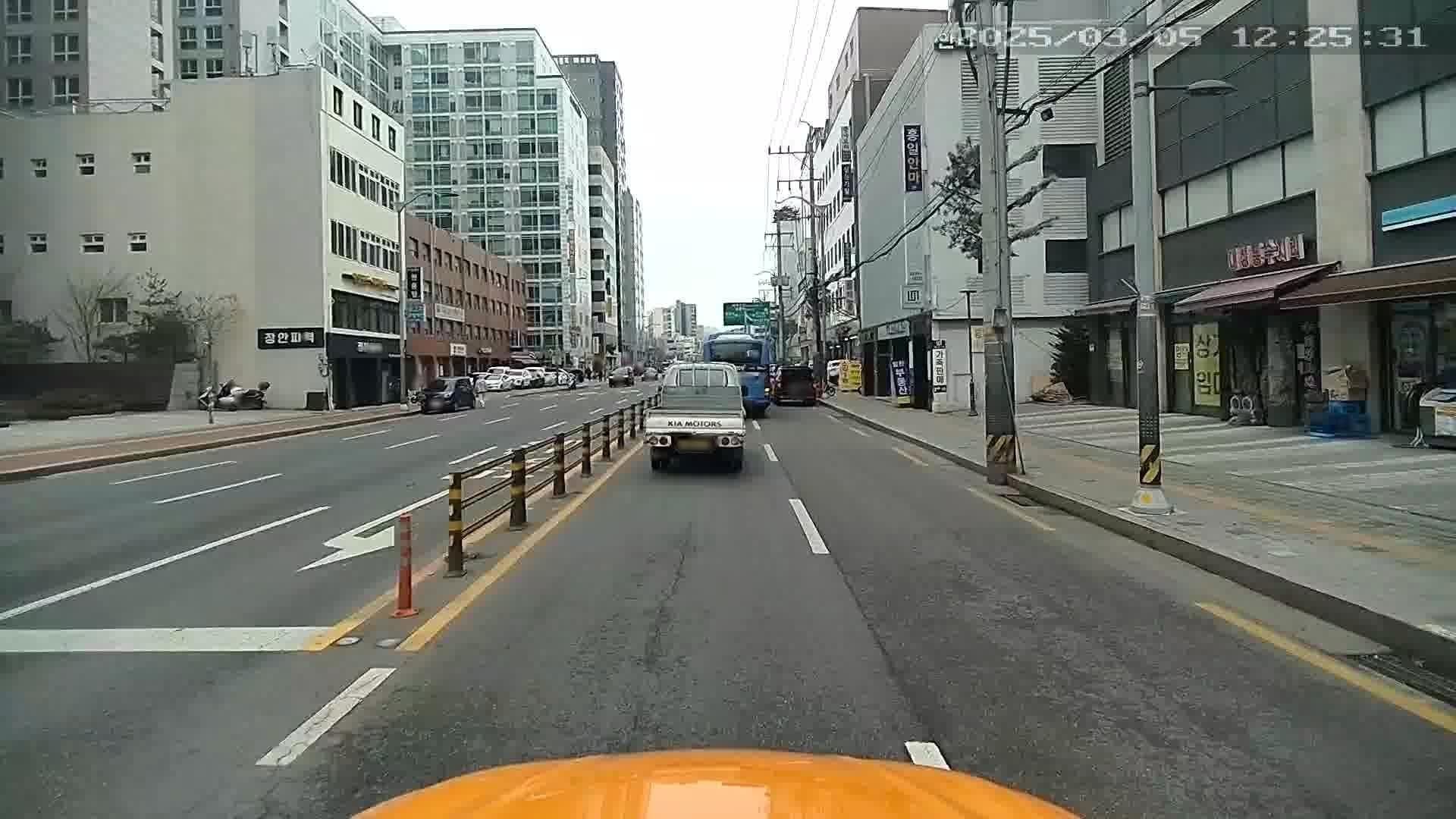 Street view near ibc호텔, Seoul — © motov (CC BY-SA · Mapillary)