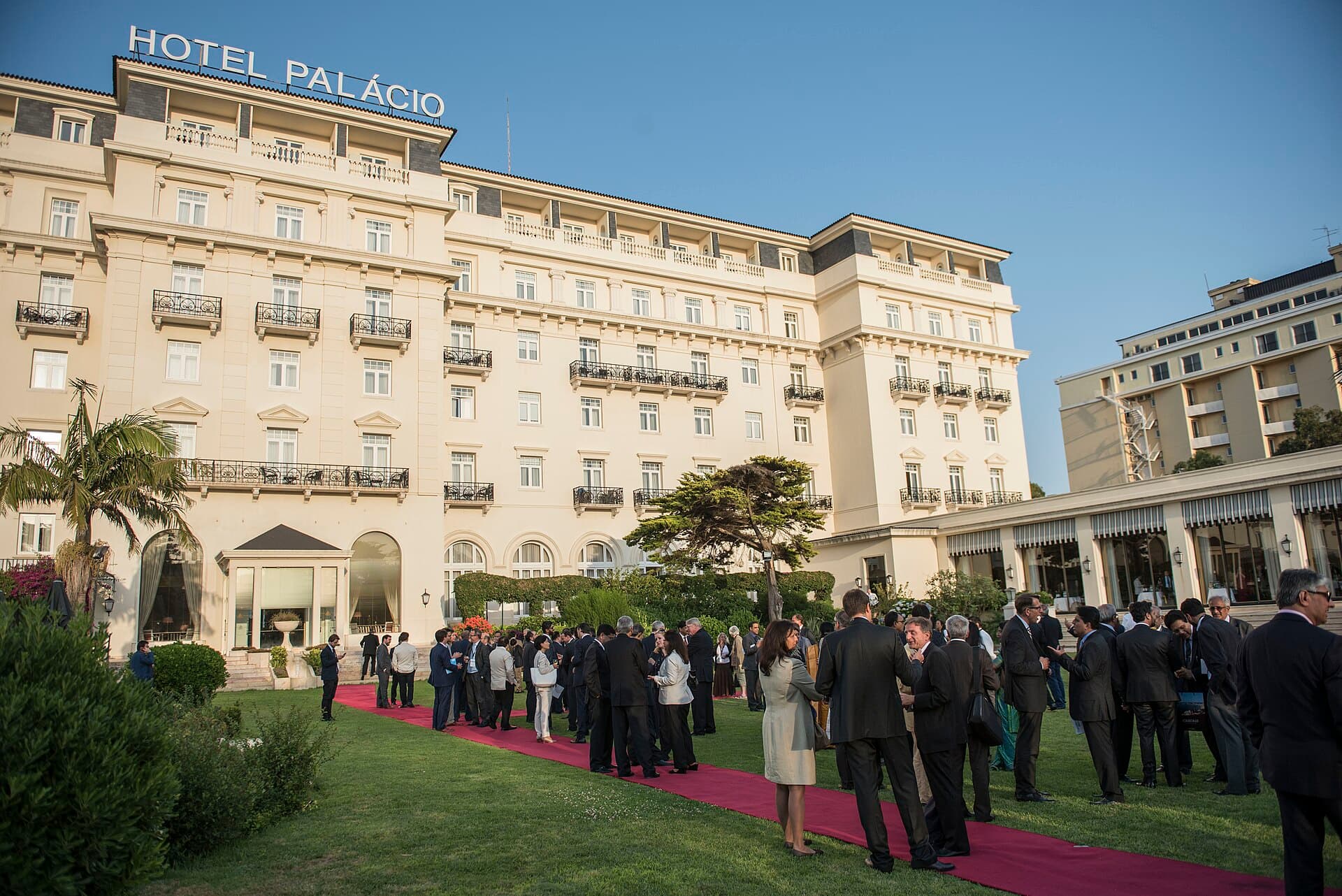Palácio Estoril Hotel, Golf & Wellness (via Wikimedia Commons, CC BY-SA 2.0)