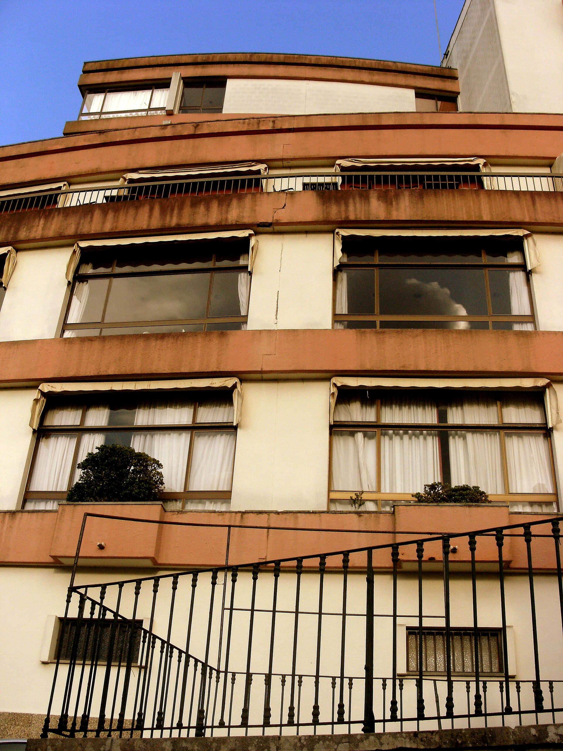 NH Sintra Centro (via Wikimedia Commons, CC BY-SA 3.0)