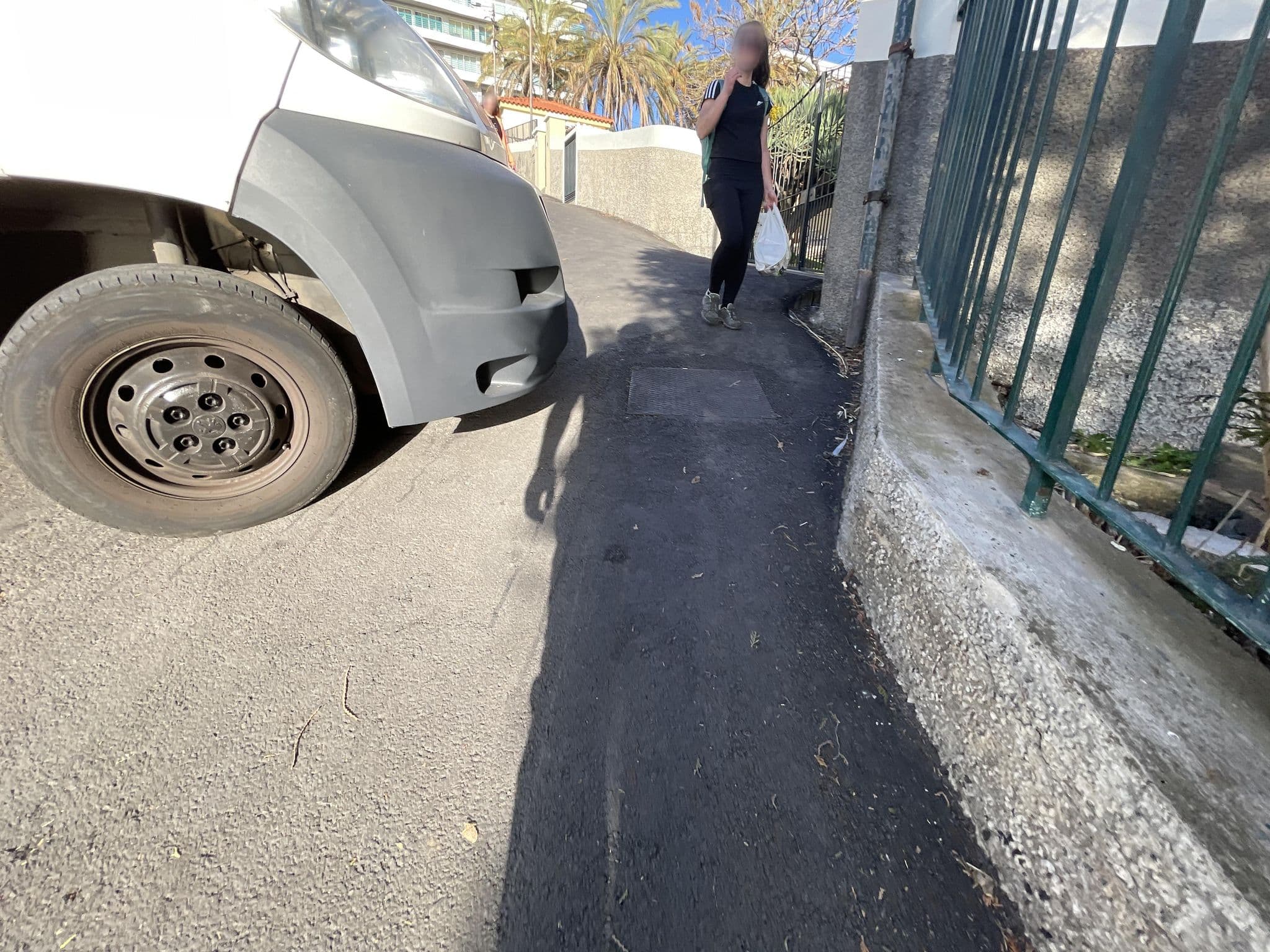 Street view near Edifício Vila Formosa Residence, São Martinho — © gness (CC BY-SA · Mapillary)