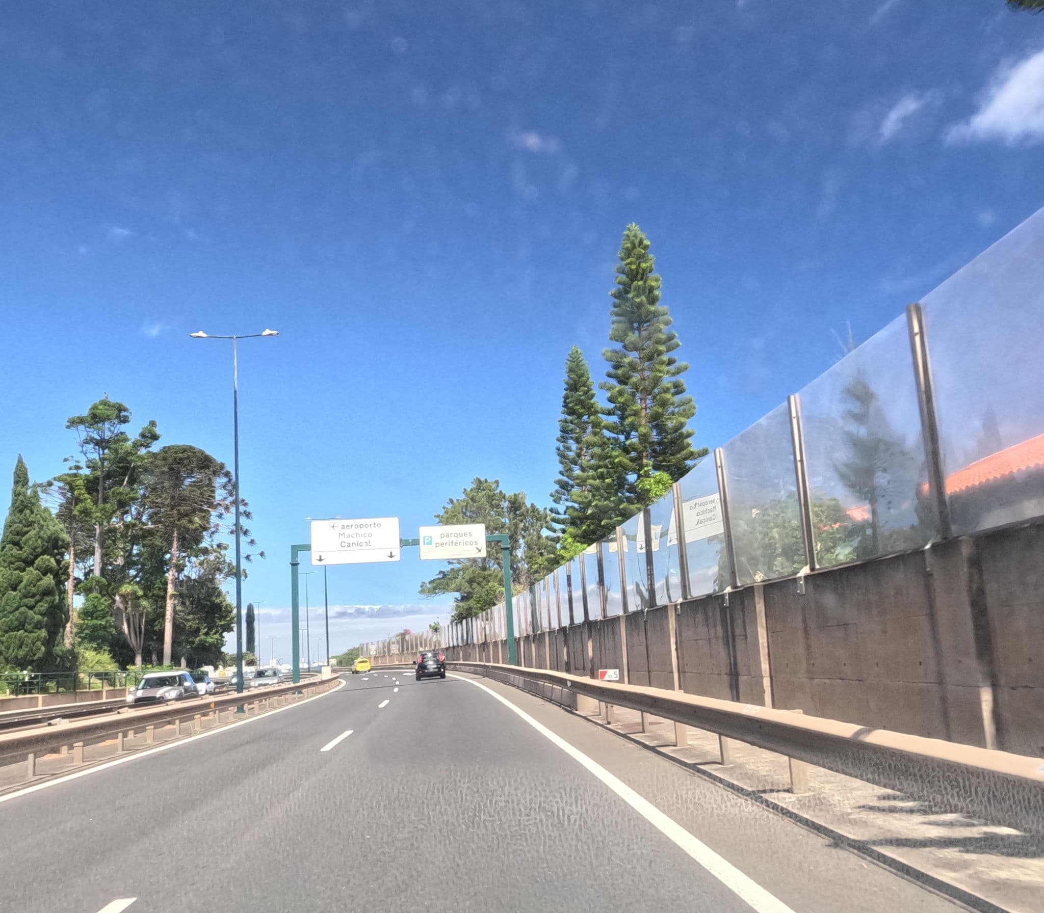 Street view near Estalagem Albatroz, Água de Pena — © geouma (CC BY-SA · Mapillary)