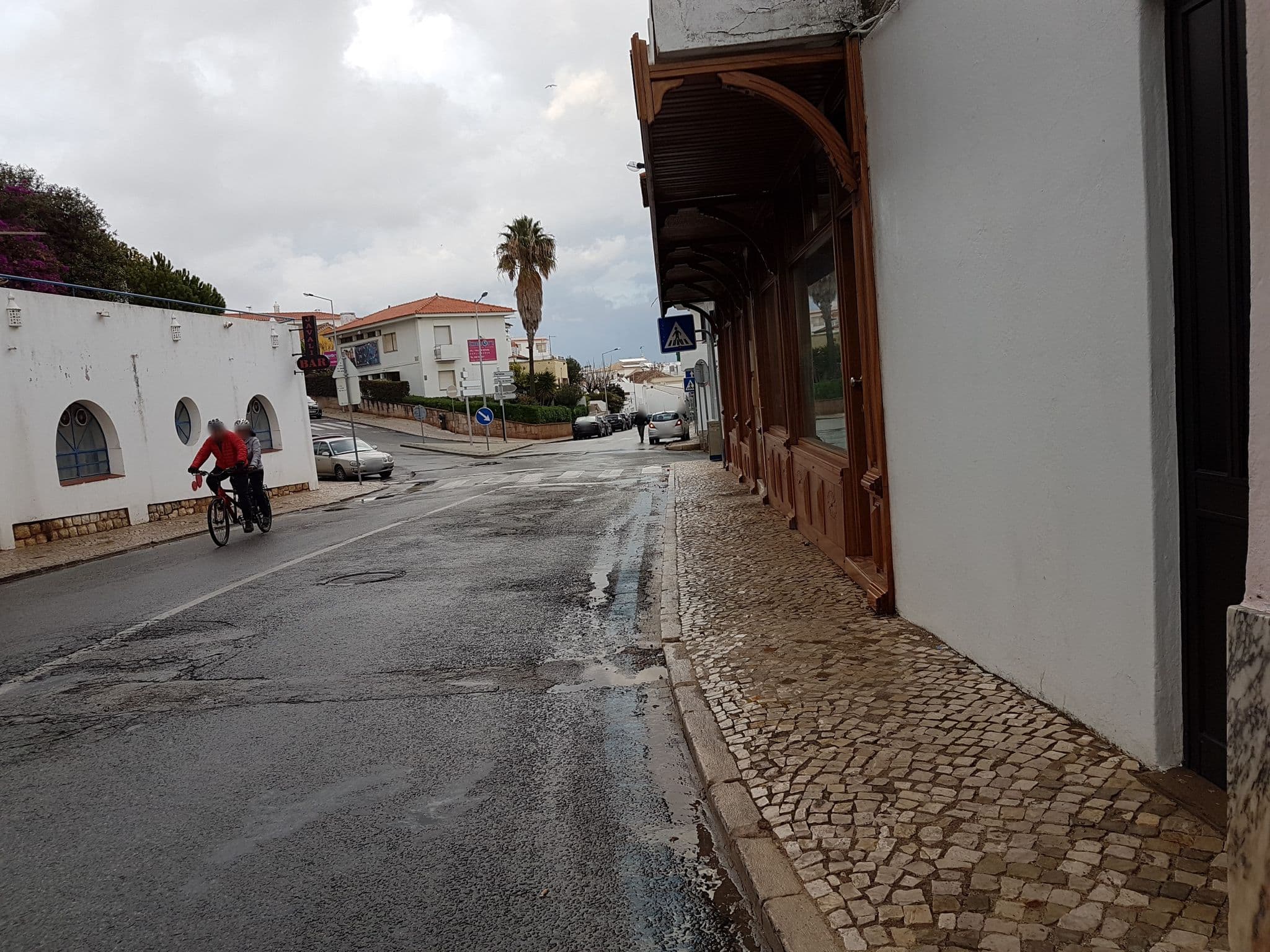 Street view near Residencial Vila Bela, Albufeira — © jopparn (CC BY-SA · Mapillary)