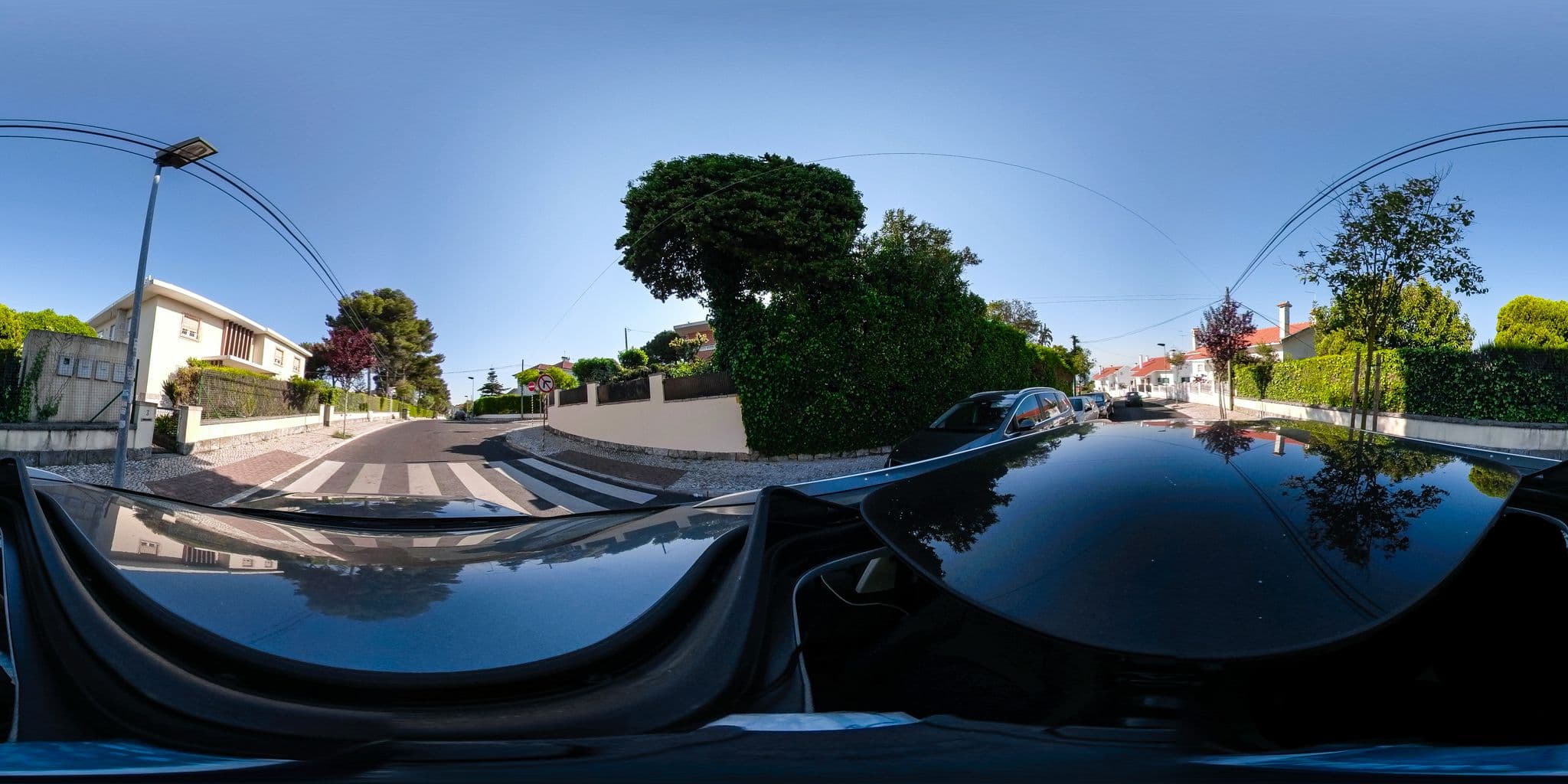 Street view near Researchers House, Oeiras — © davipt (CC BY-SA · Mapillary)