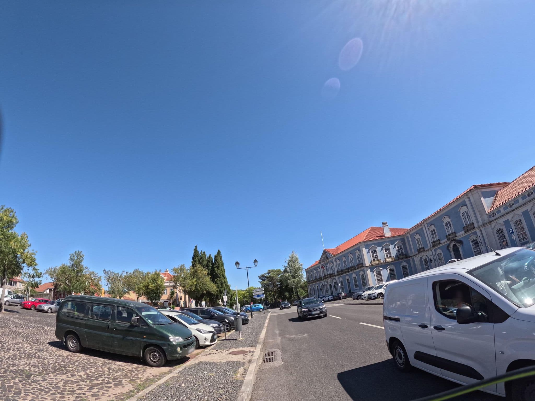 Street view near Pousada Dona Maria I, Queluz — © claudiop (CC BY-SA · Mapillary)