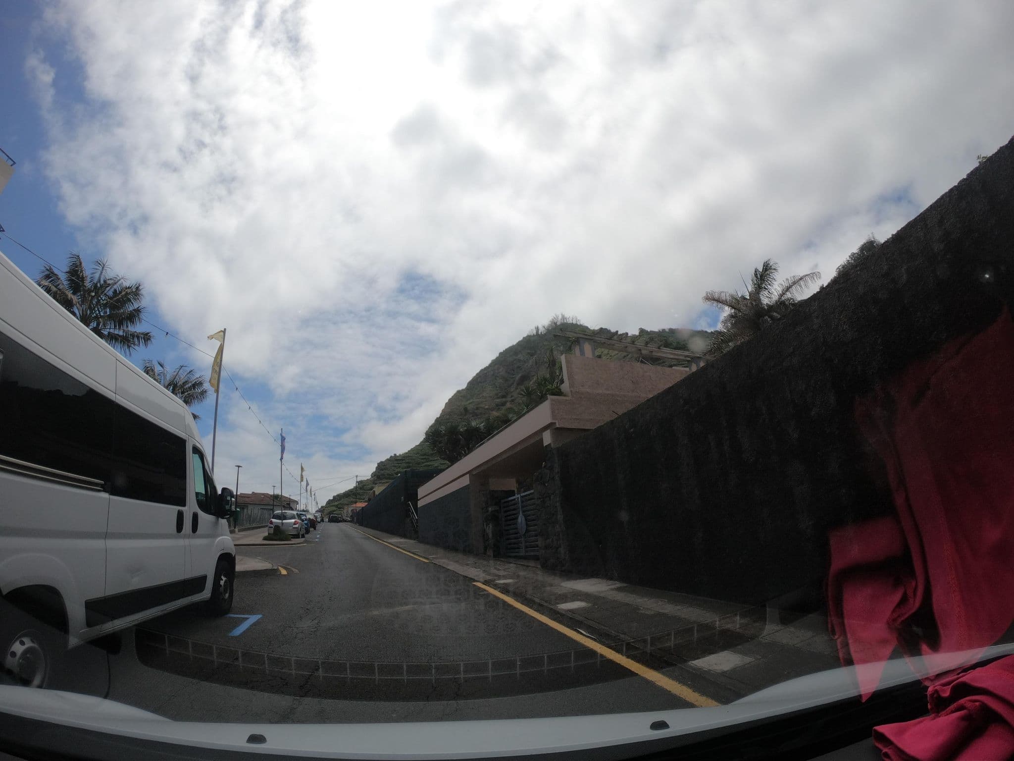 Street view near Gaivota, Porto Moniz — © filipesilva (CC BY-SA · Mapillary)