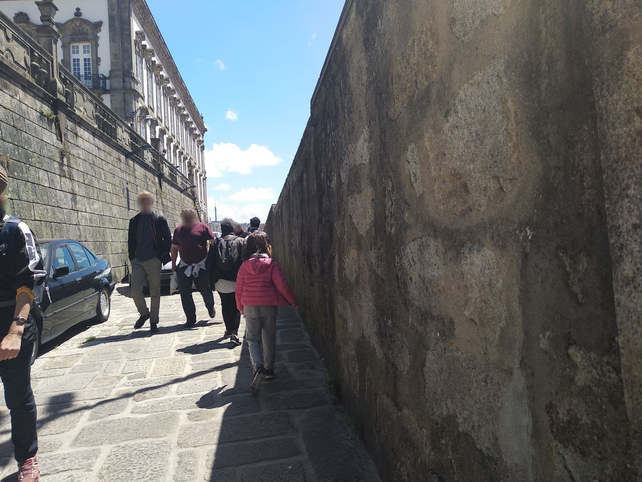 Street view near Cathedral Design Apartments, Porto