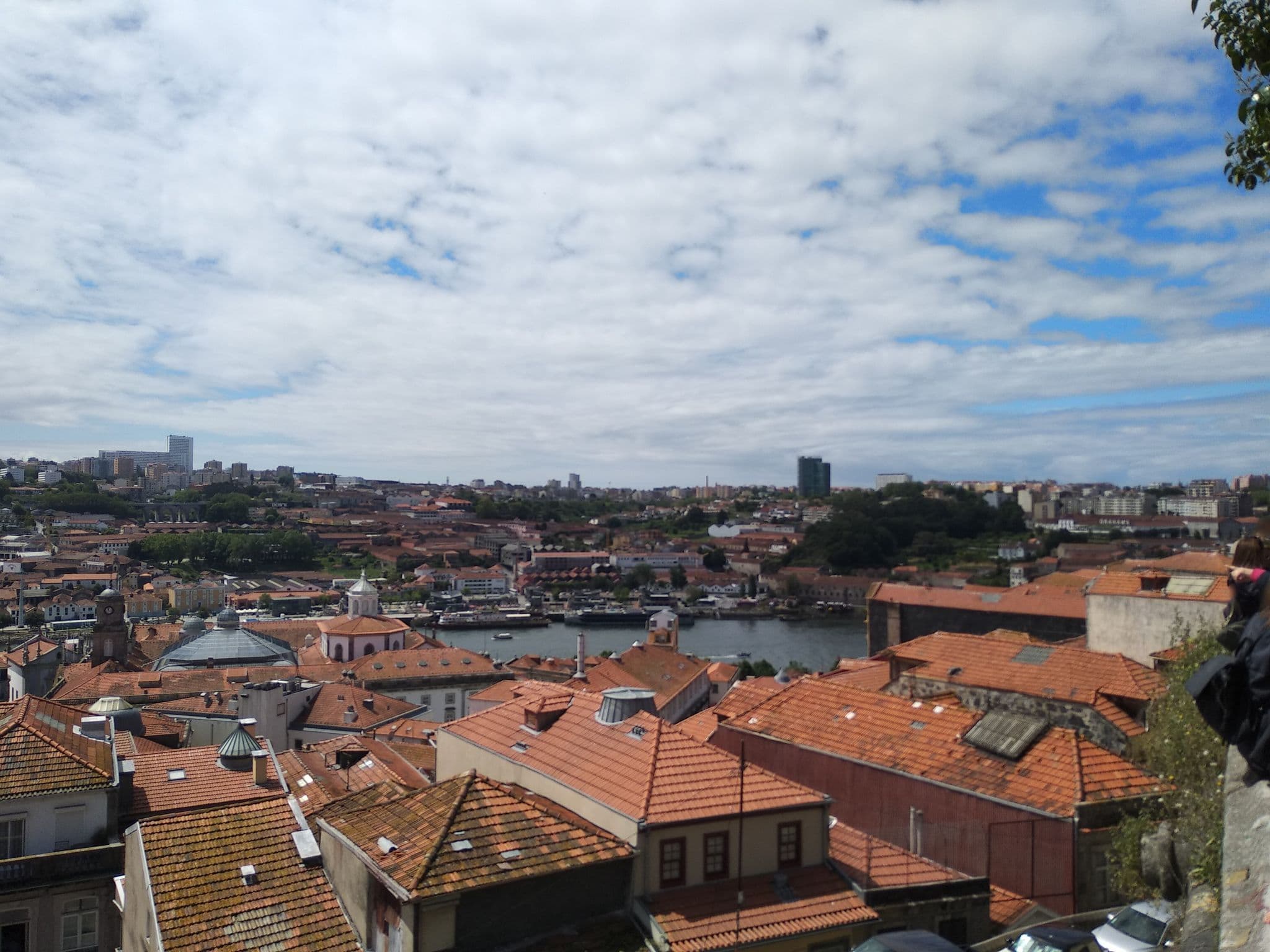 Street view near Hotel da Bolsa, Porto