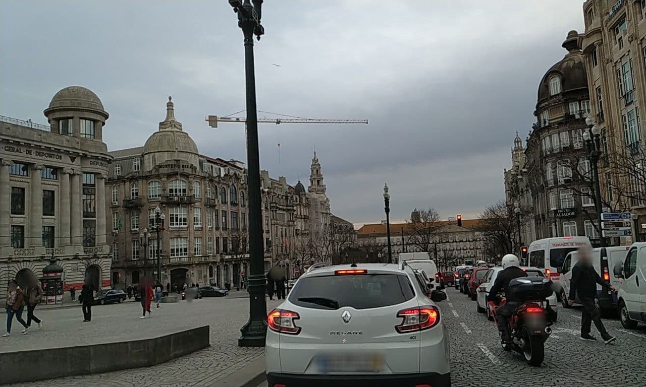 Street view near The Editory Boulevard Hotel, Porto — © sanjorgepinho (CC BY-SA · Mapillary)