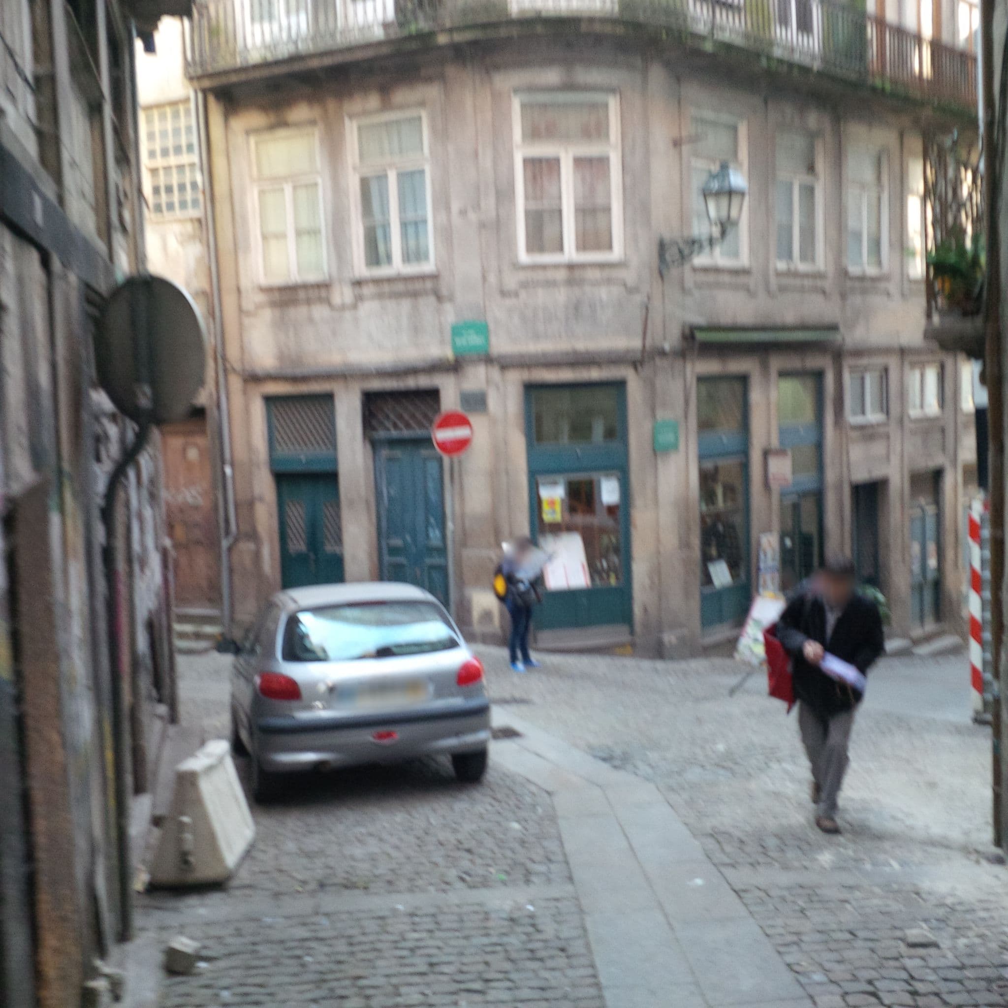 Street view near Oporto Tourist Apartments, Porto — © agranizo (CC BY-SA · Mapillary)