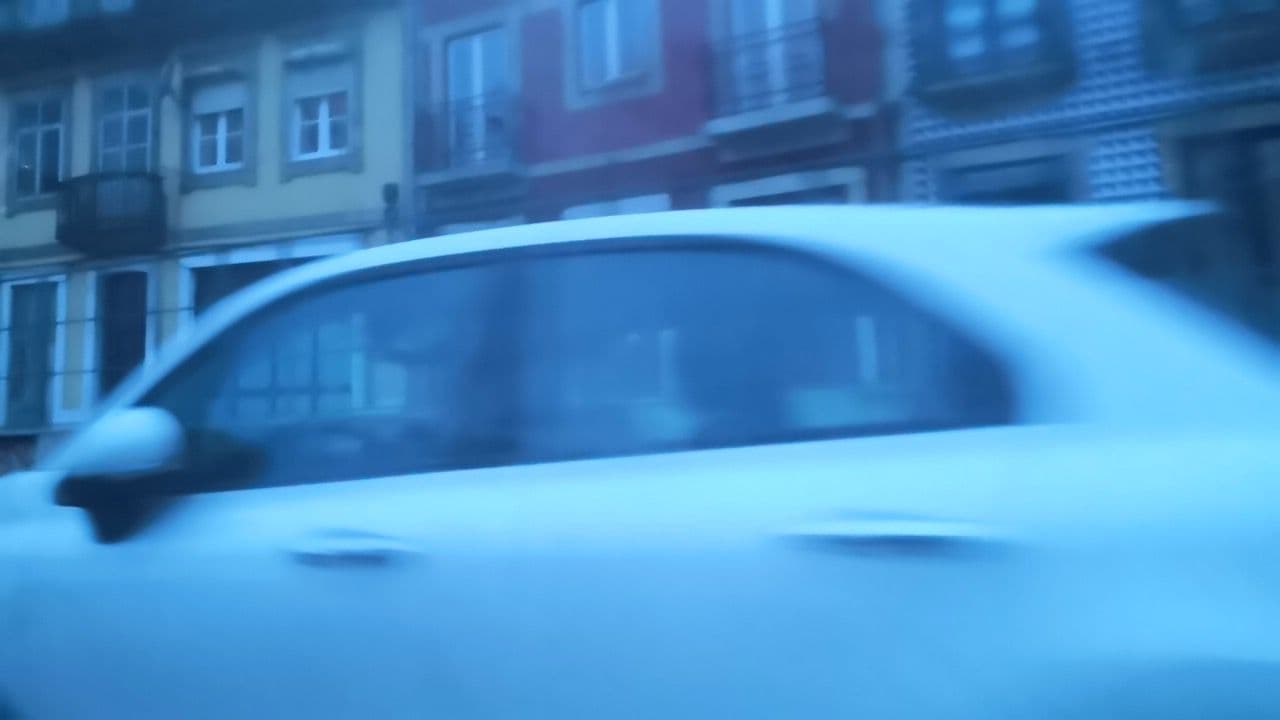Street view near Red House by the River, Porto