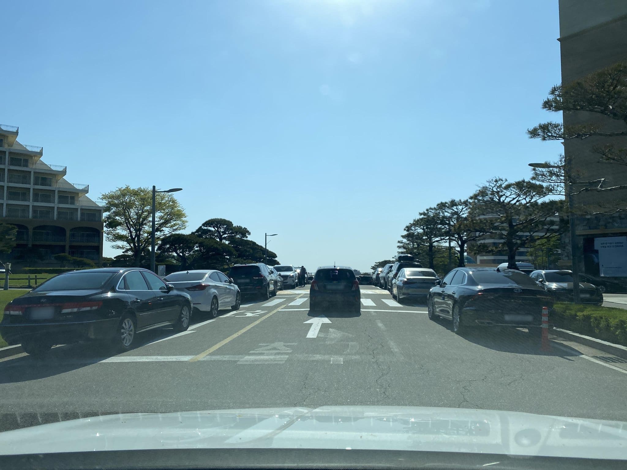 Street view near 소노펠리체 빌리지 델피노, Sokcho — © eneerhut (CC BY-SA · Mapillary)