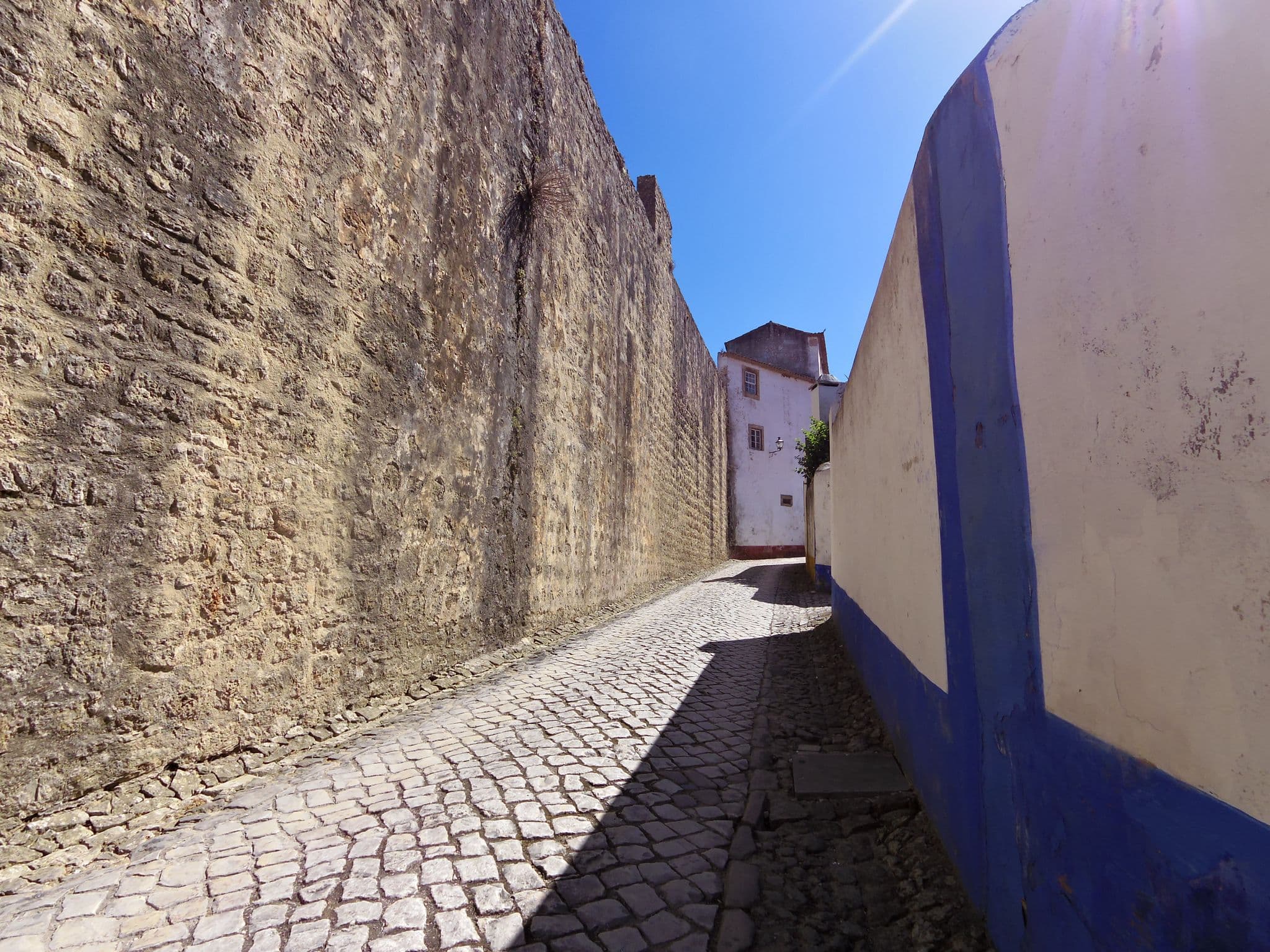 Street view near Josefa d'Óbidos Hotel, Óbidos — © zors1843 (CC BY-SA · Mapillary)