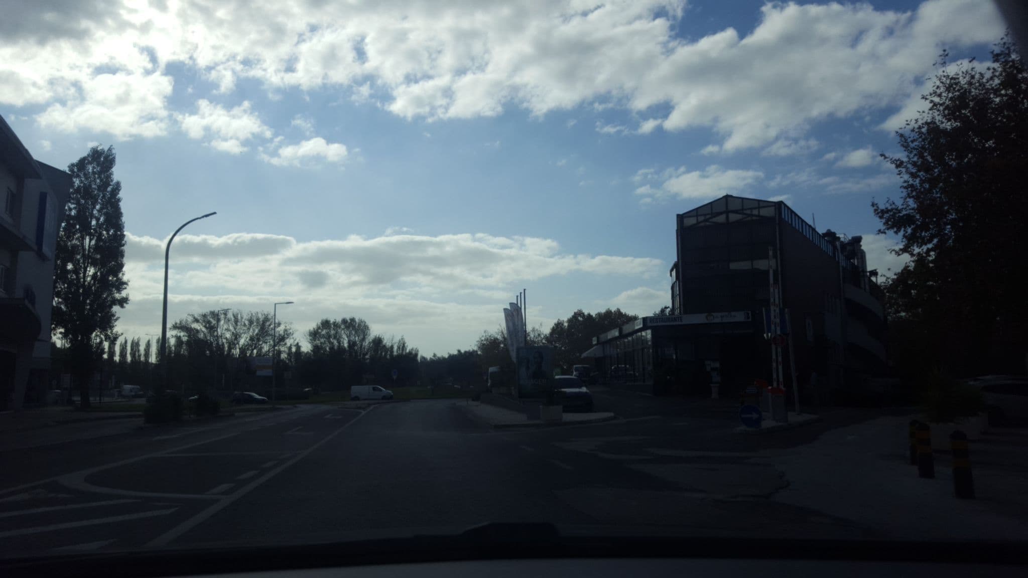 Street view near Hotel TRYP Leiria, Leiria — © j0n4s13 (CC BY-SA · Mapillary)