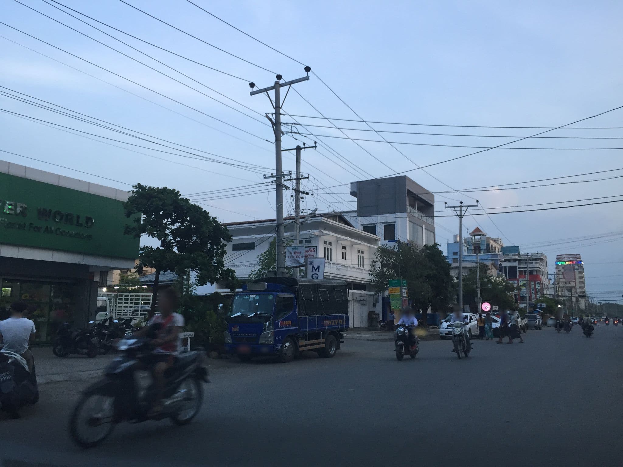 Street view near Golden City Light Hotel, Mandalay — © mghla (CC BY-SA · Mapillary)