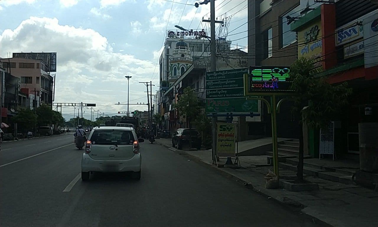 Street view near Kaung Hostel, Mandalay — © mghla (CC BY-SA · Mapillary)