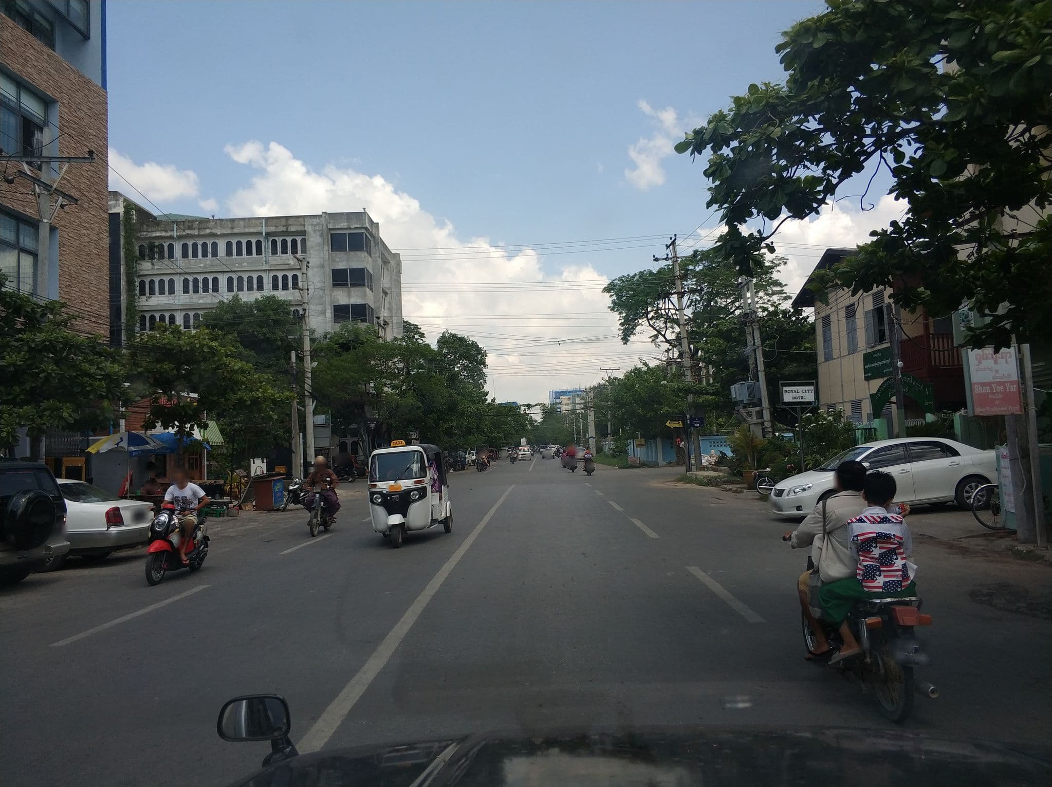 Street view near 商家微信定位谷歌地图标注, Mandalay — © mghla (CC BY-SA · Mapillary)