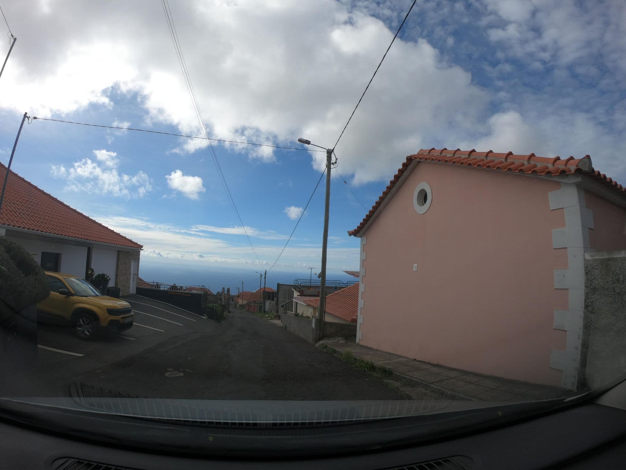 Street view near Summerplace, Fajã da Ovelha — © filipesilva (CC BY-SA · Mapillary)