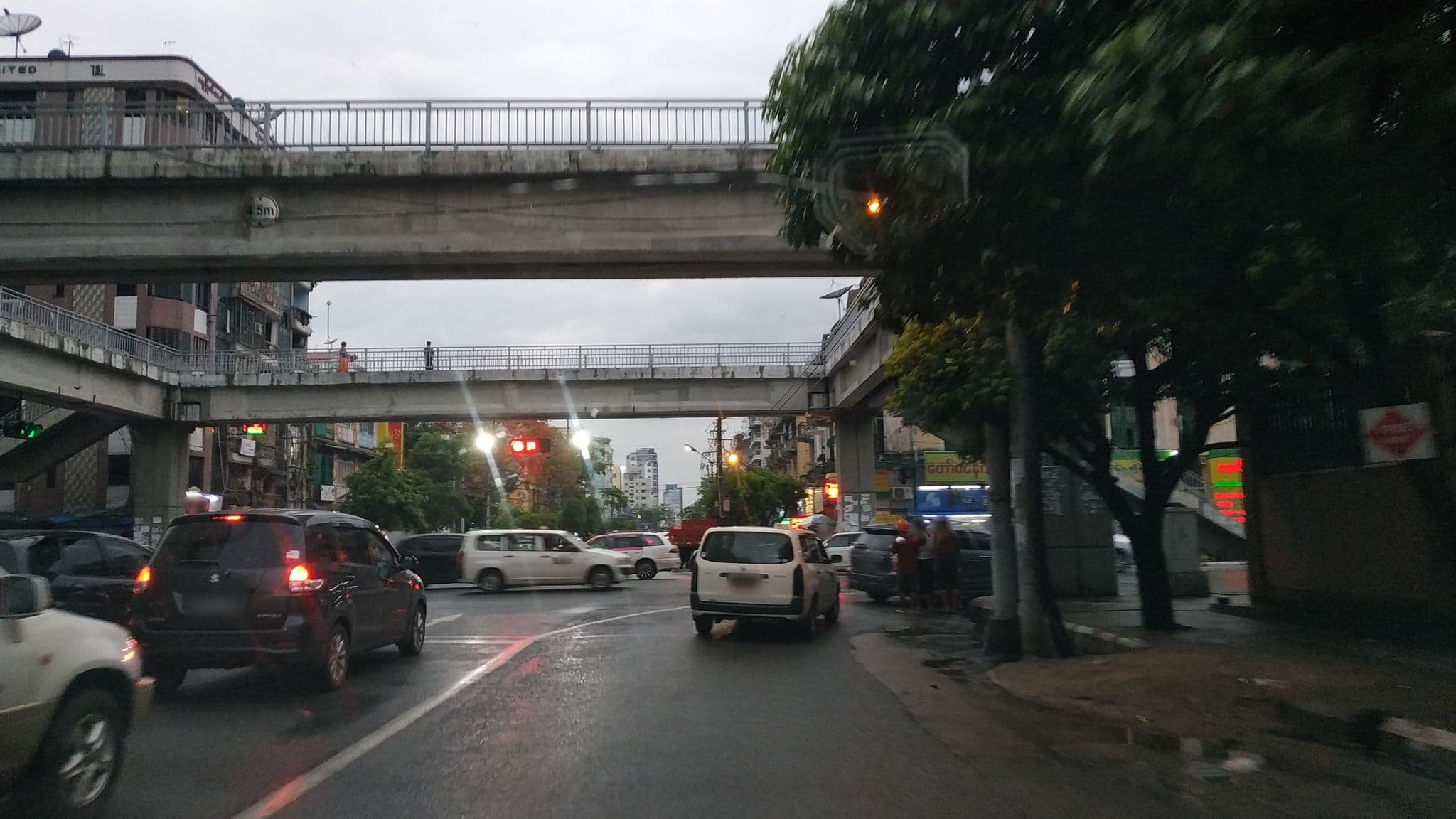 Street view near Bestwestern Chinatown Hotel, Ahlone — © ckkw (CC BY-SA · Mapillary)