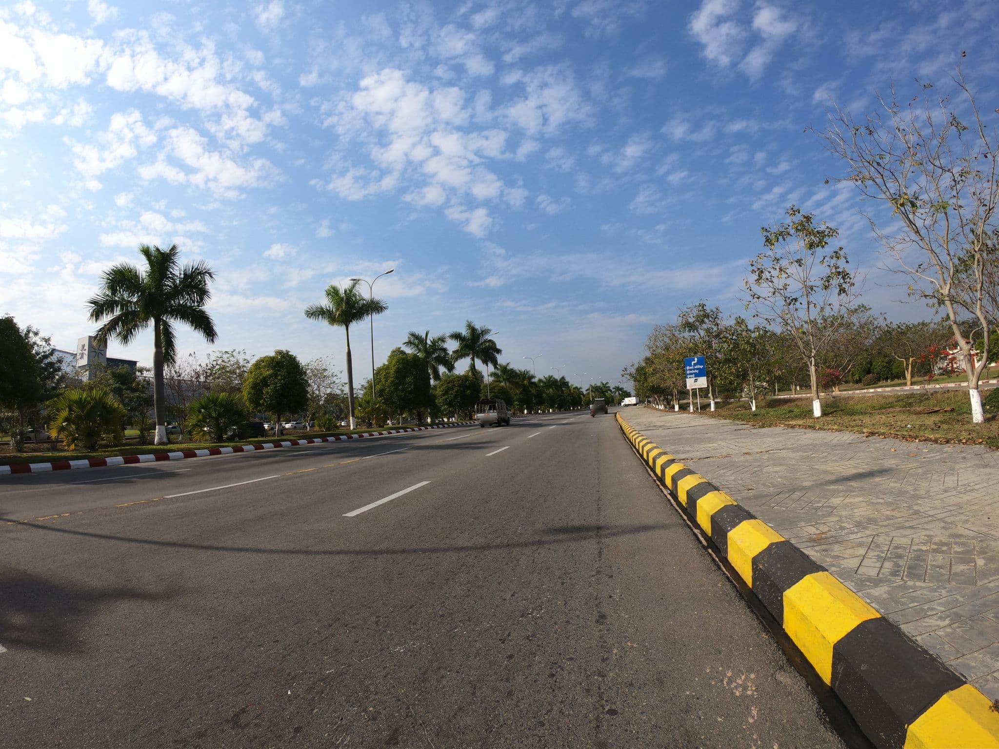 Street view near Myat Taw Win Hotel, Nay Pyi Taw — © thohi (CC BY-SA · Mapillary)