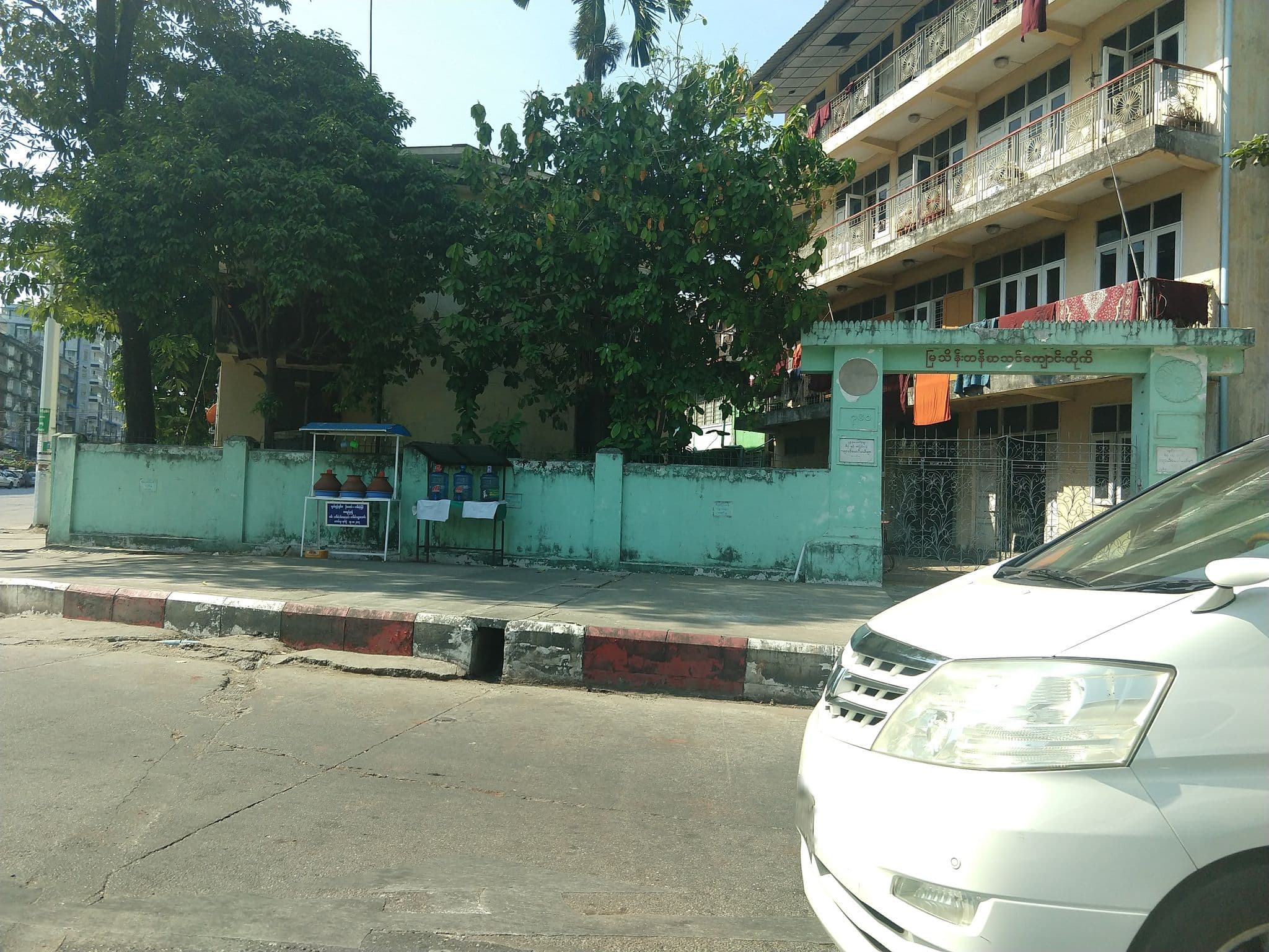 Street view near Orchid Hotel Yangon, Botataung — © danbjoseph (CC BY-SA · Mapillary)