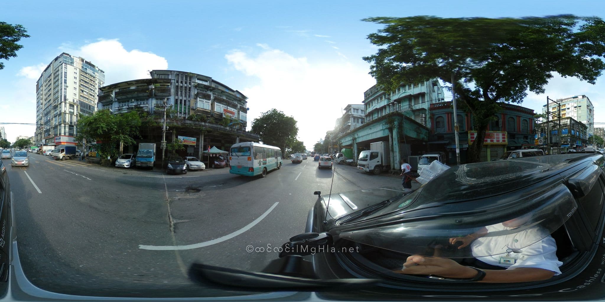 Street view near golden star hotel, Botataung — © mghla (CC BY-SA · Mapillary)