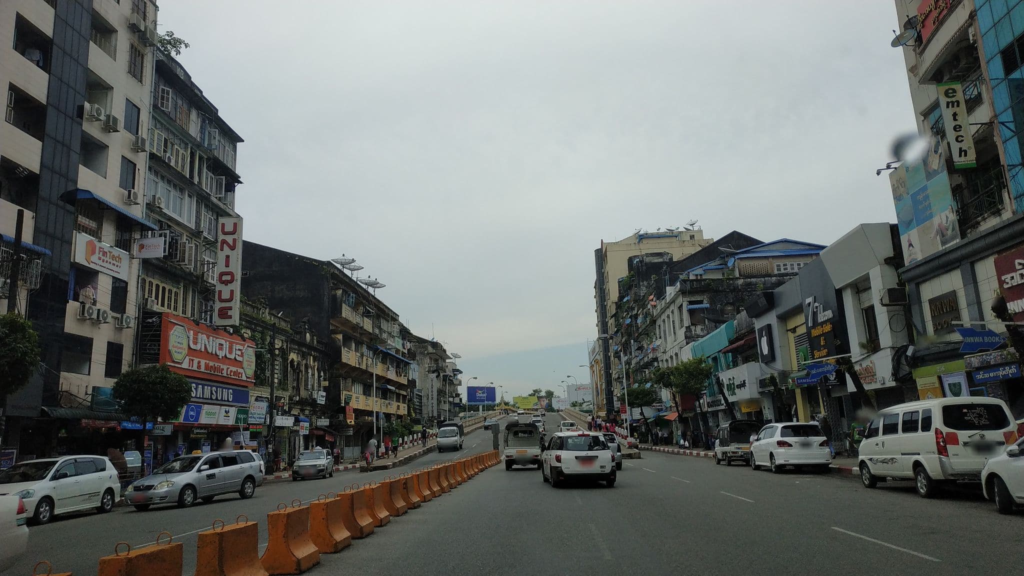 Street view near Backpacker Myanmar, Botataung — © kokoye2007 (CC BY-SA · Mapillary)