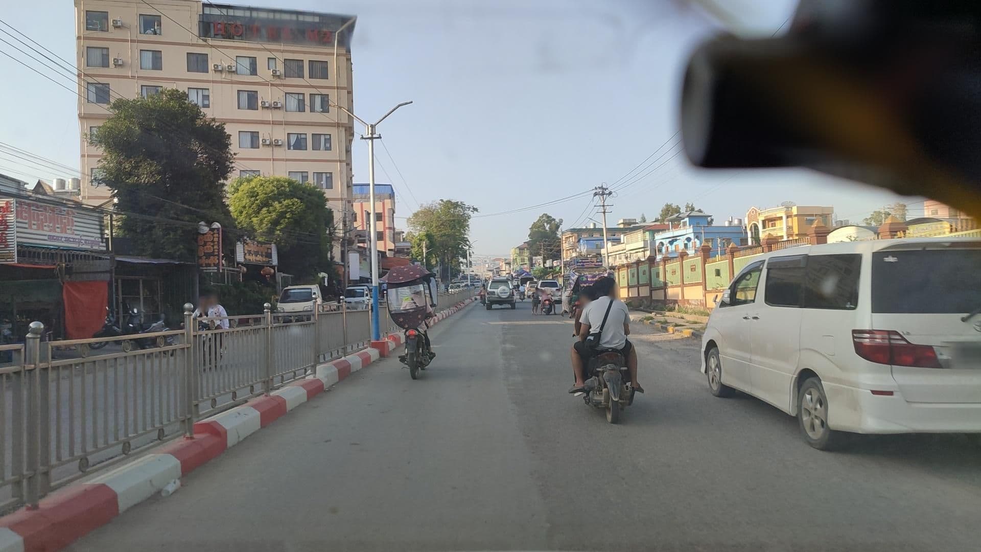 Street view near Hotel M2, Mu-se — © roadroid (CC BY-SA · Mapillary)
