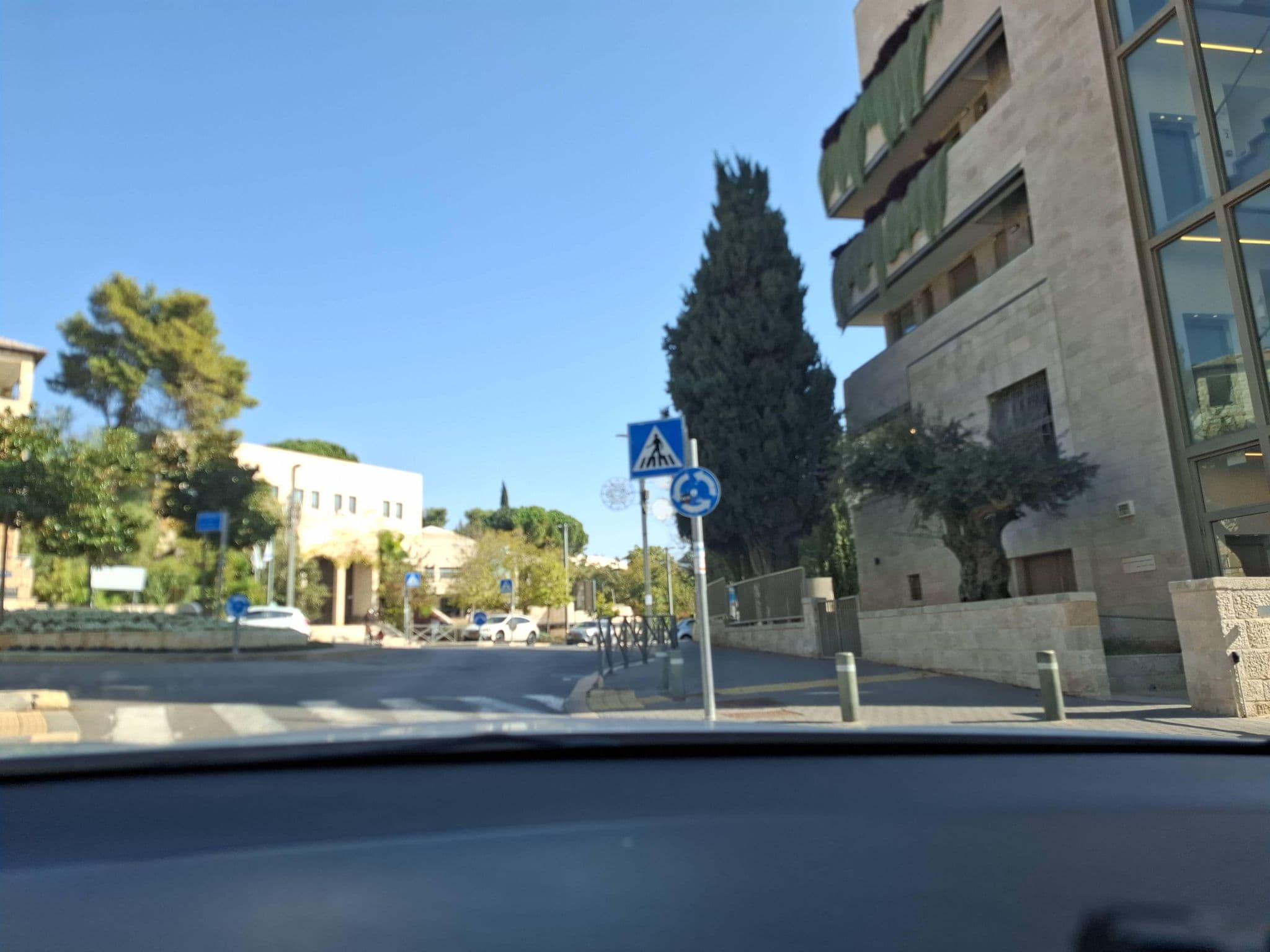 Street view near Kenari Asri Hotel Kudus, Jerusalem — © urim (CC BY-SA · Mapillary)
