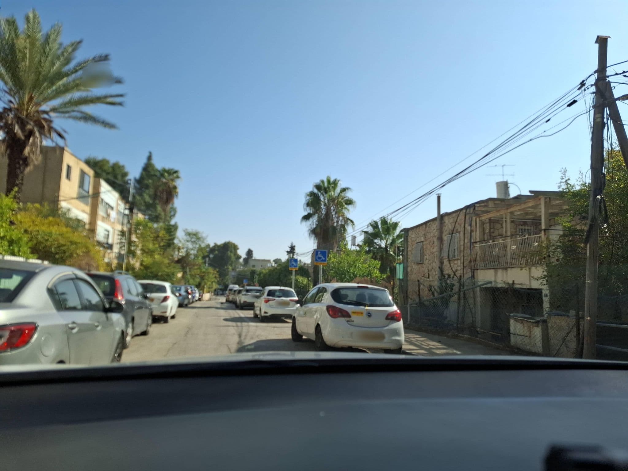 Street view near The Rabbi Meir Beer-Fest Fun Adventure Zone, Jerusalem — © urim (CC BY-SA · Mapillary)